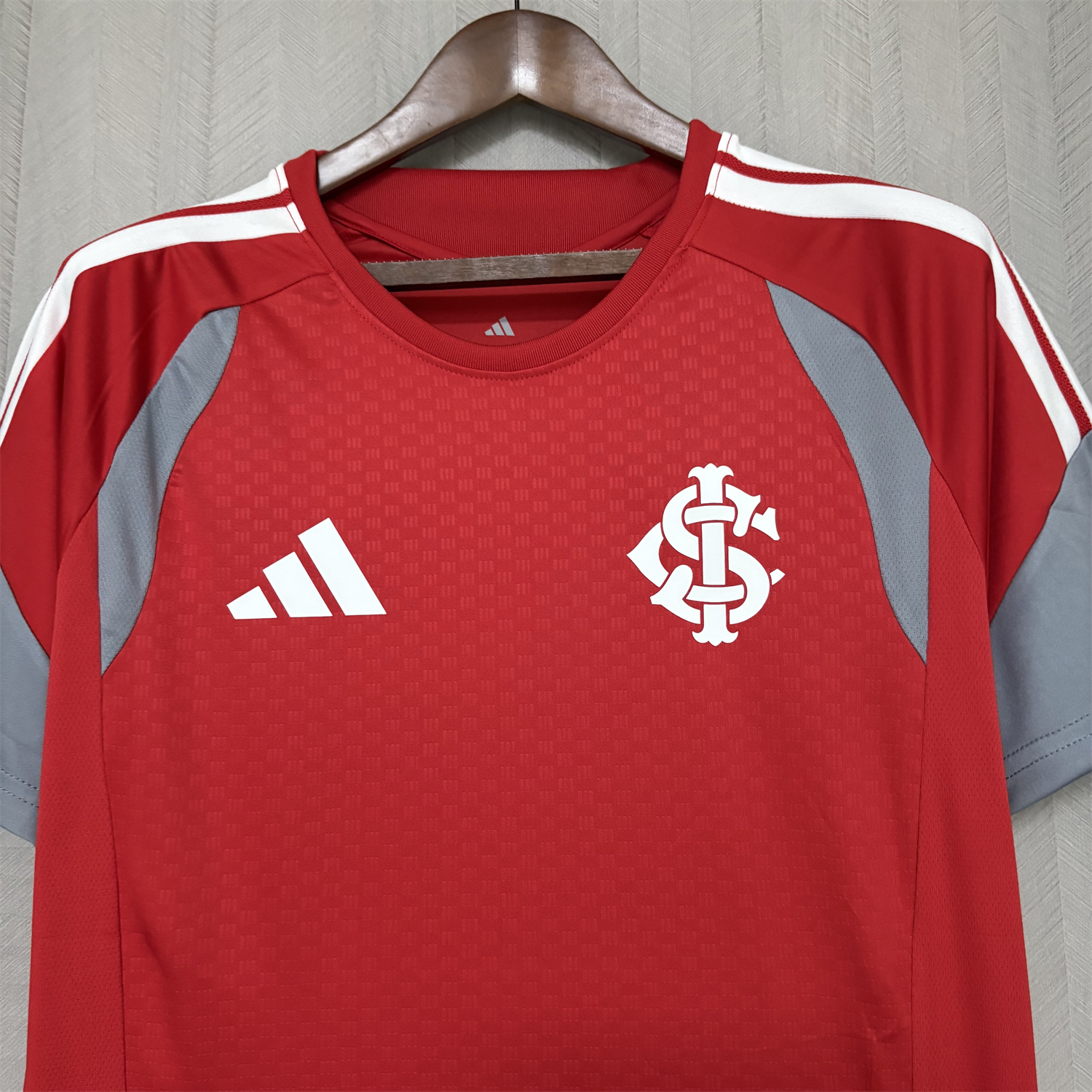 AlphaJersey-SC Internacional 26-27 Red Pre-Match Training Jersey - Fans Version