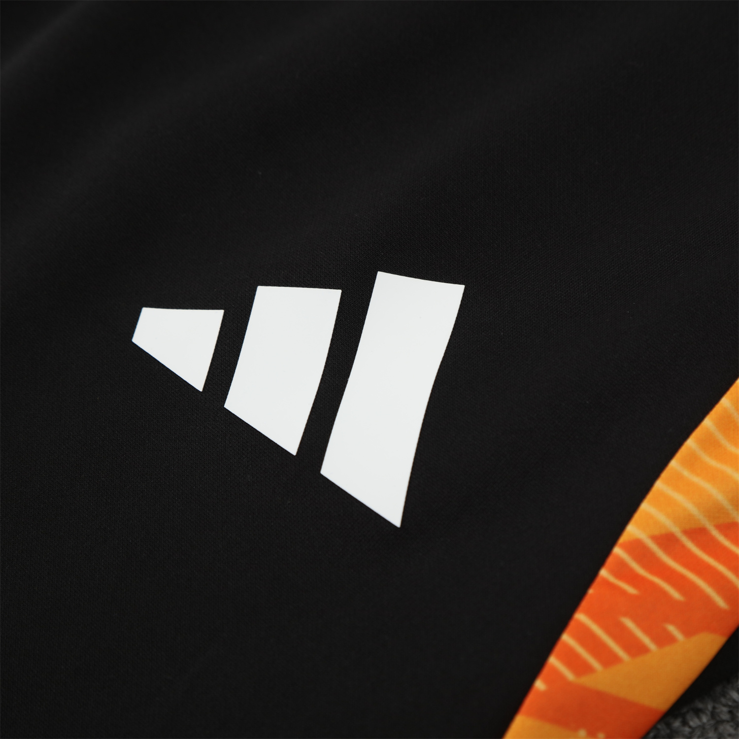 AlphaJersey-Atletico Mineiro 25-26 Long Sleeve Training Set - Yellow Top & Black Pants