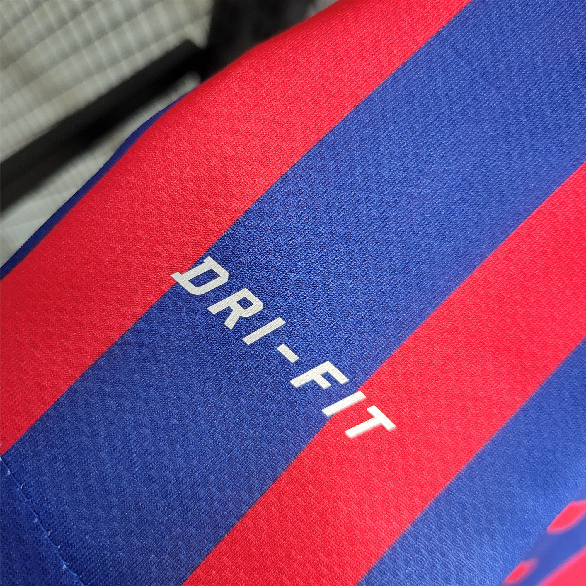 AlphaJersey-Retro Barcelona 11-12 Home Stadium Long Sleeve Jersey
