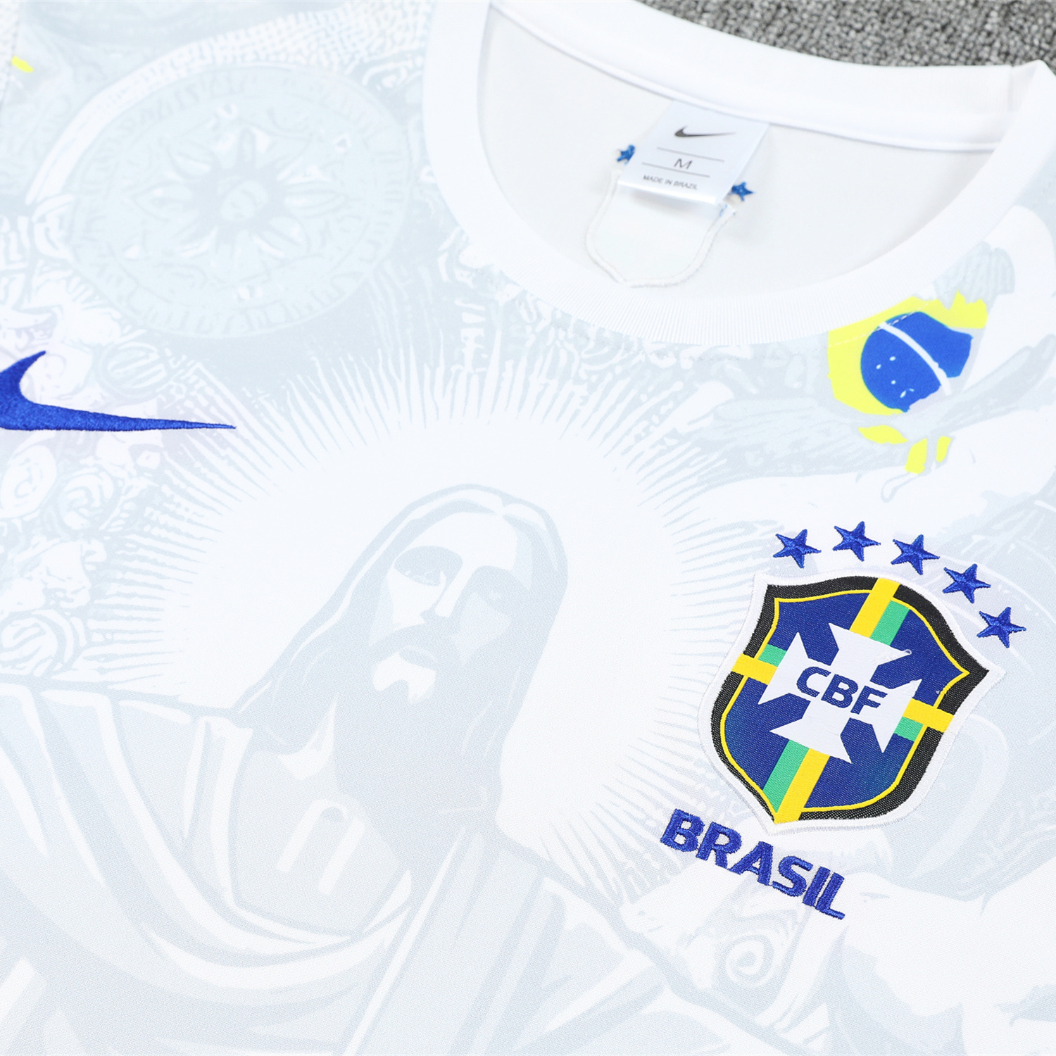 AlphaJersey-Brazil 25-26 White Jesus Statue Short-Sleeve Training Set - White Top & Black Shorts