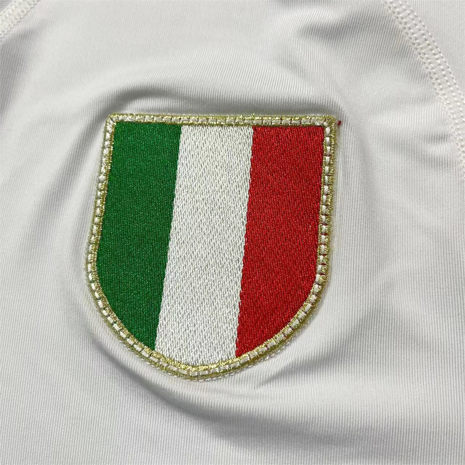 AlphaJersey-Retro Roma 2001-02 Away Jersey