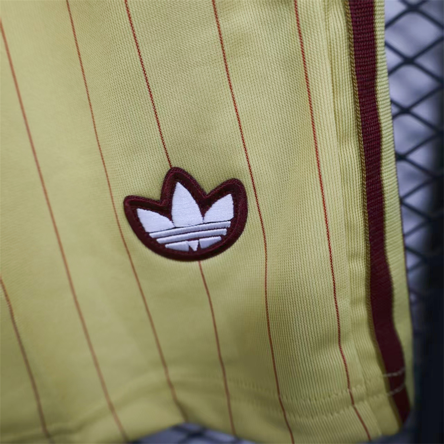 AlphaJersey-Arsenal 25-26 Trefoil Yellow Travel Shorts - Player Version