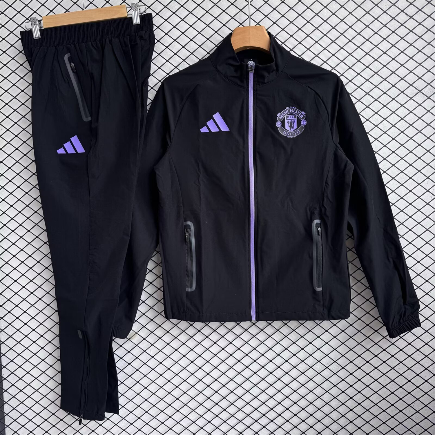 AlphaJersey-Manchester United 25-26 Windbreaker Training Set - Purple Black Top and Pants