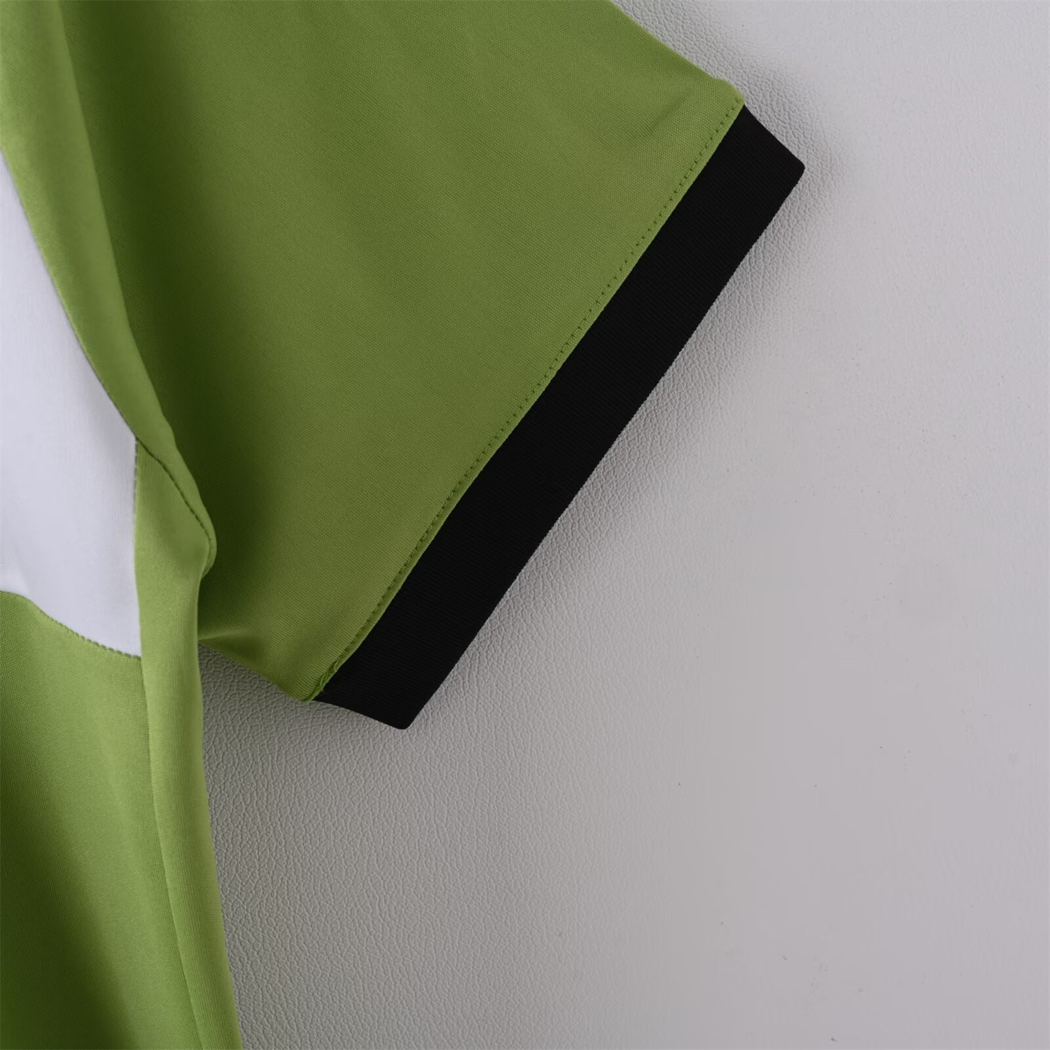 AlphaJersey-Retro Juventus 2017-18 Third Jersey