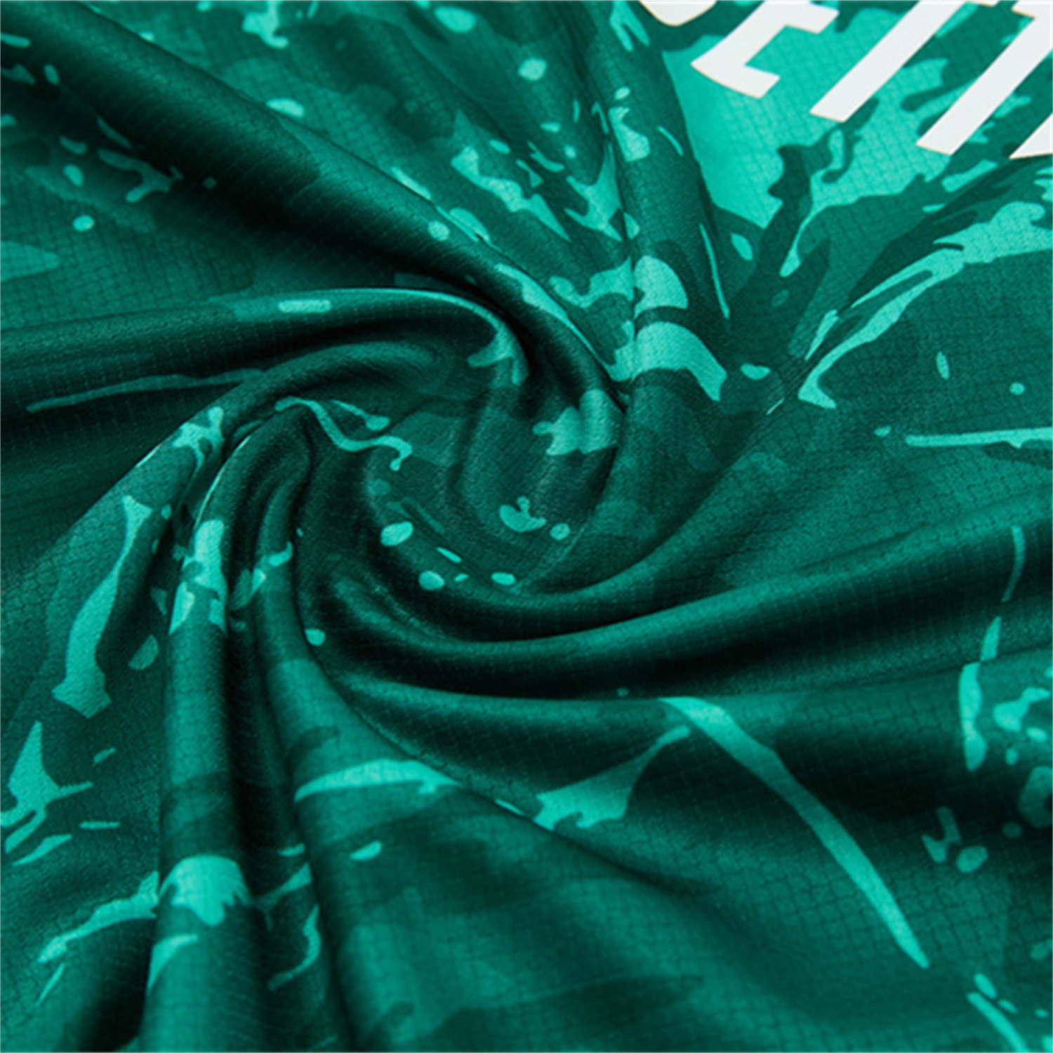 AlphaJersey-Real Madrid 26-27 Kids Short-Sleeve Training Set - Green Camouflage Top & Green Shorts