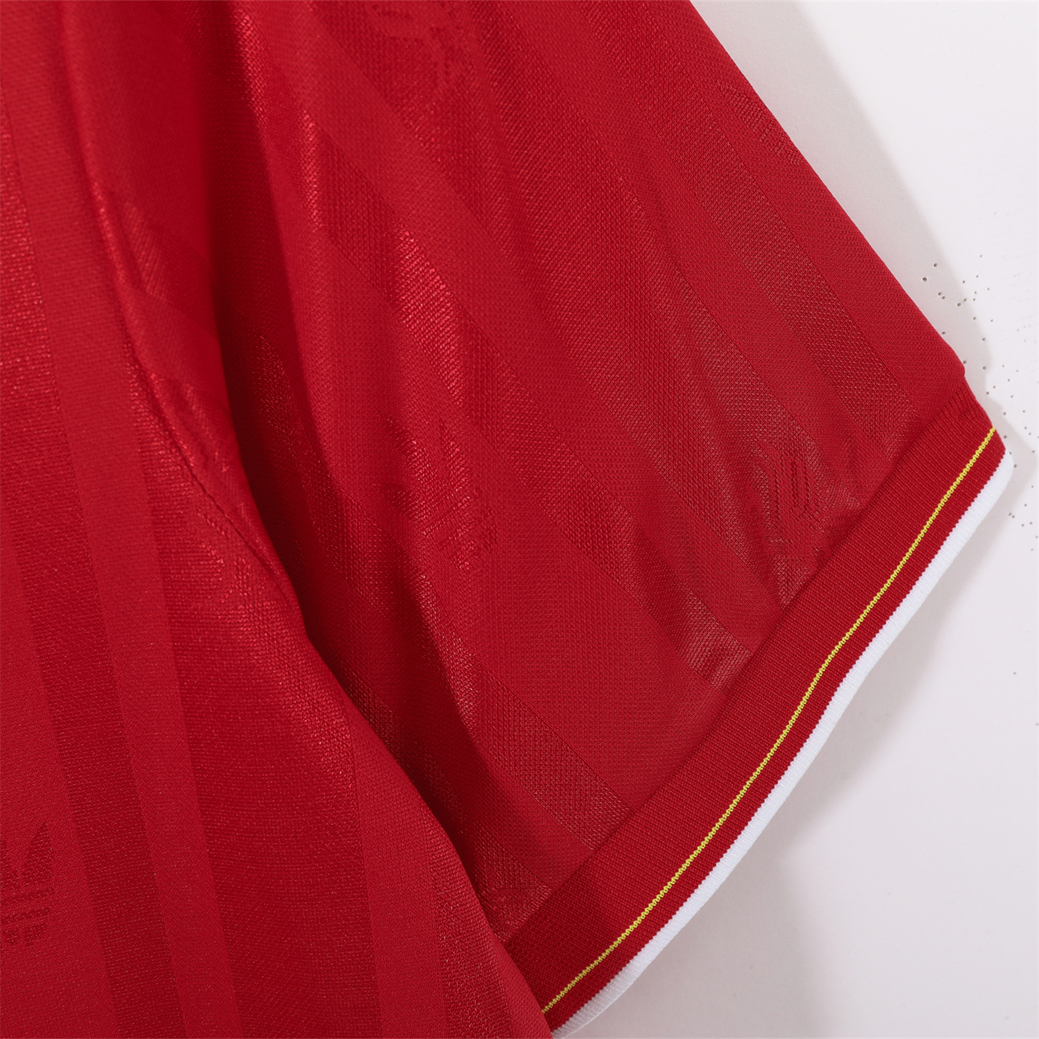 AlphaJersey-Retro Liver.pool 1985-86 Home Jersey - FA CUP FINAL Version