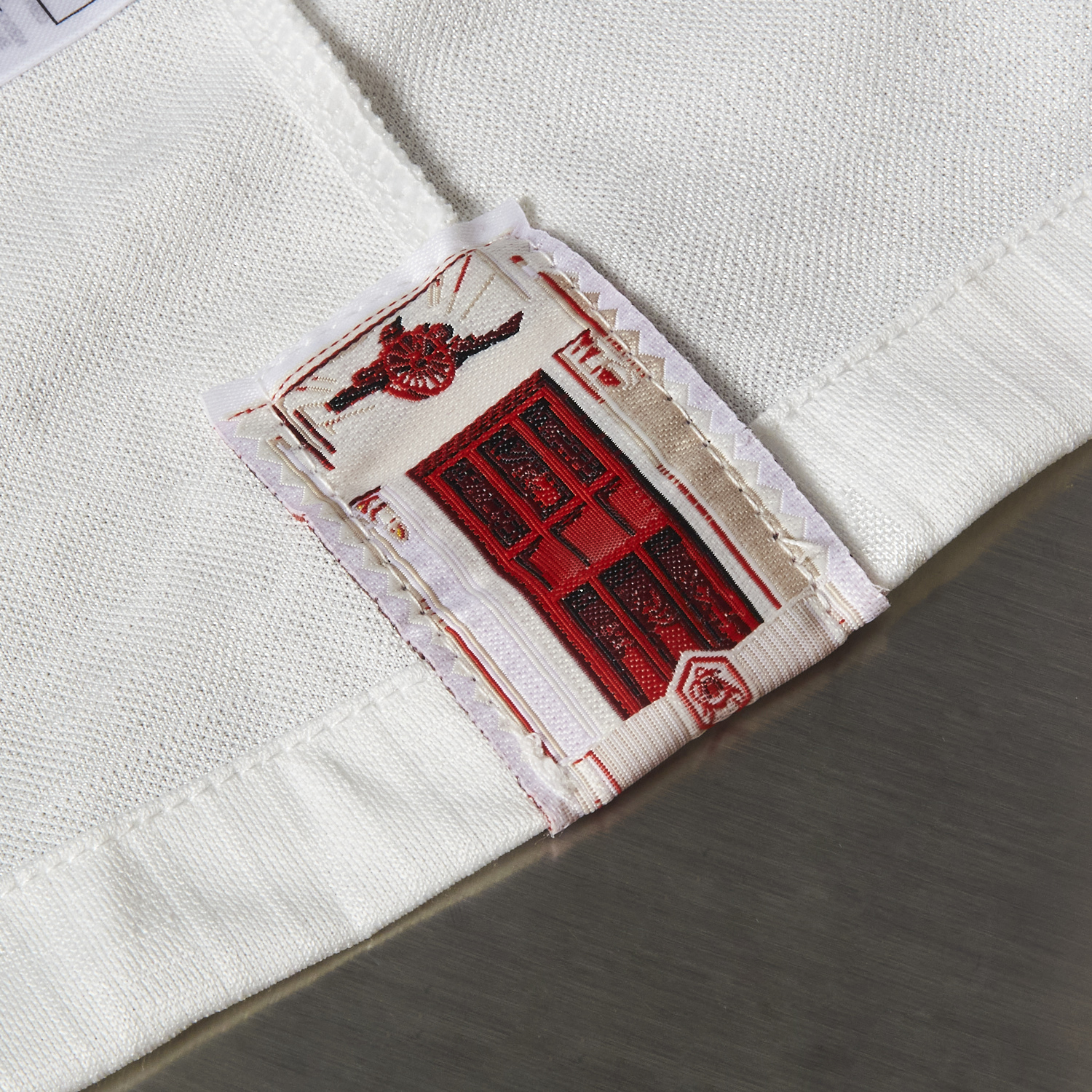 AlphaJersey-【Embroidered Flower Version】Arsenal 25-26 Third White Jersey - Player Version