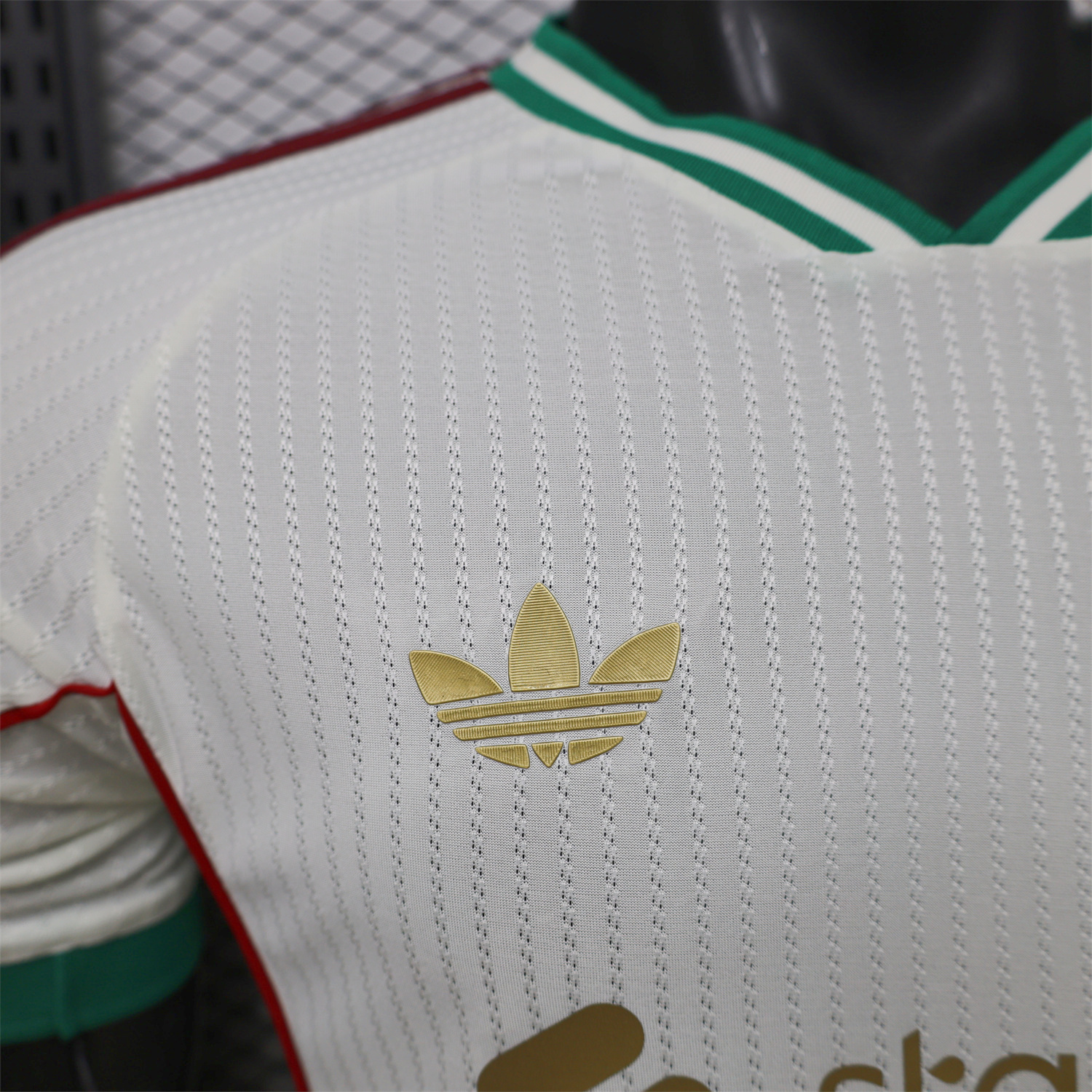 AlphaJersey-Liver.pool 25-26 Gold Lines Retro Casual Style White Jersey - Player Version