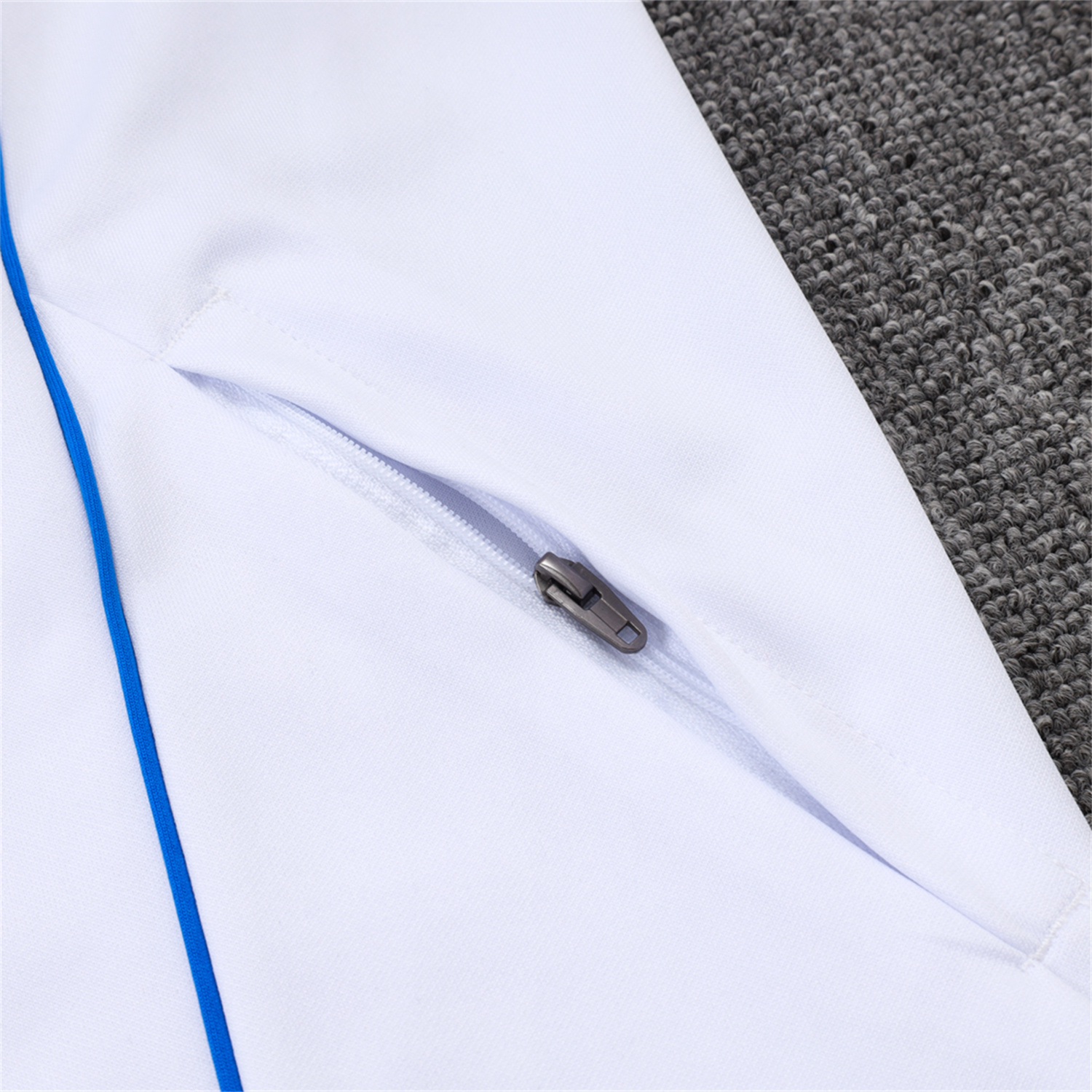 AlphaJersey-Bayern Munich 25-26 Jacket Training Tracksuit - White Throwback Jackets & Grey Pants