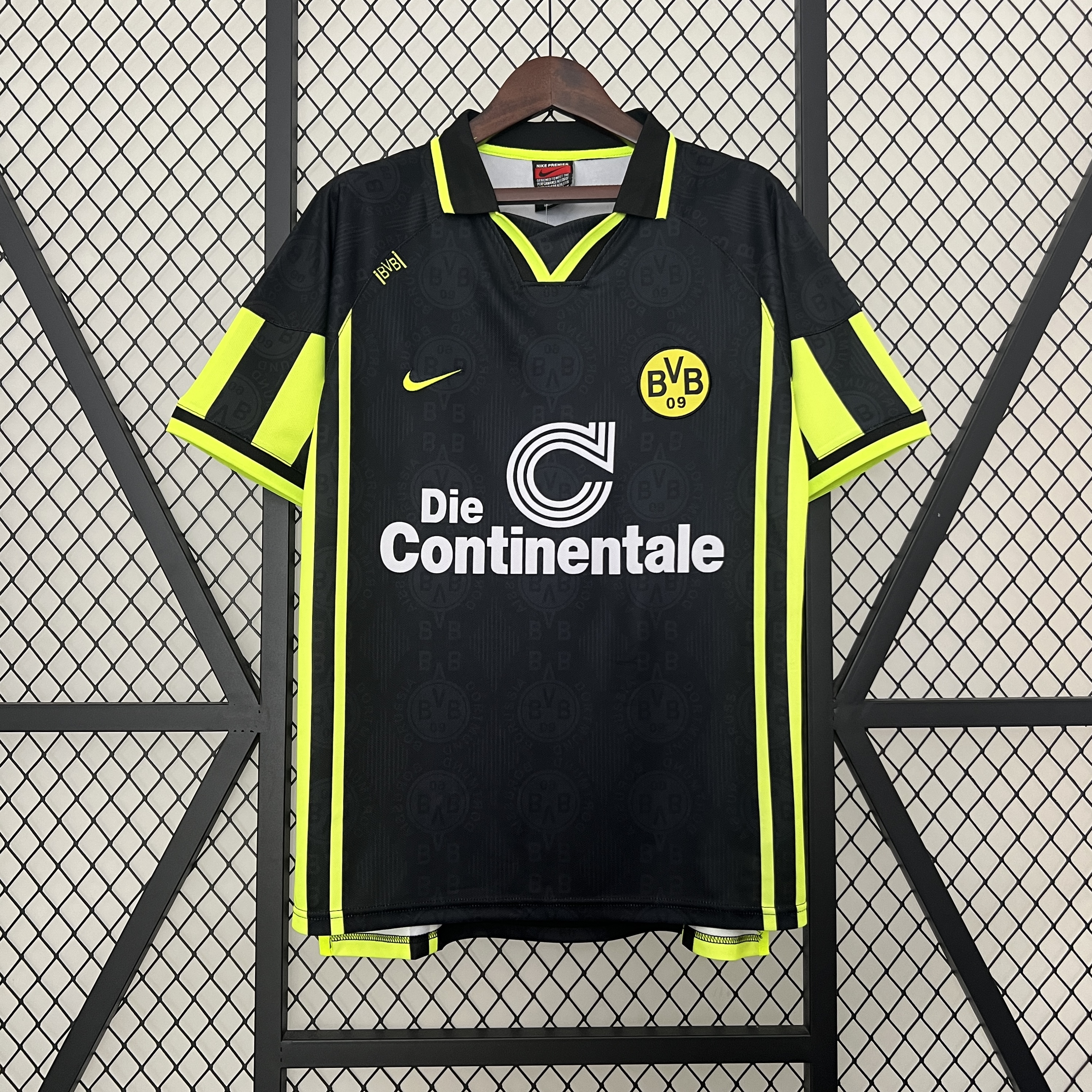 AlphaJersey-Retro Dortmund 1996-97 Away Jersey