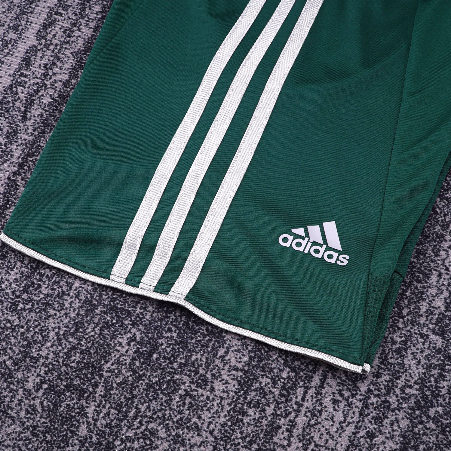 AlphaJersey-Retro Real Madrid 2012-13 Third Kids Kit