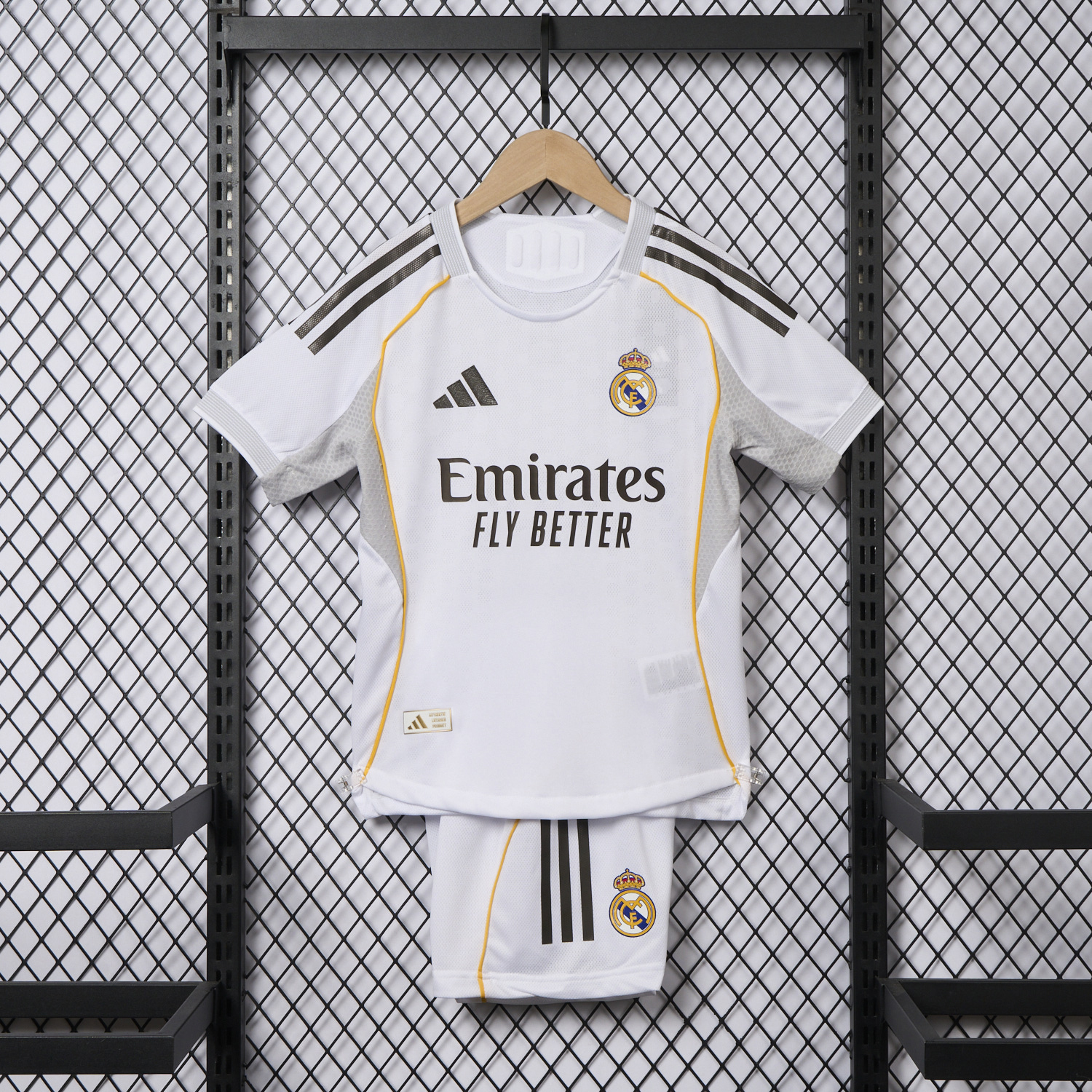 AlphaJersey-Real Madrid 25-26 Home Modrić Limited Edition Kids Kit - Player Version