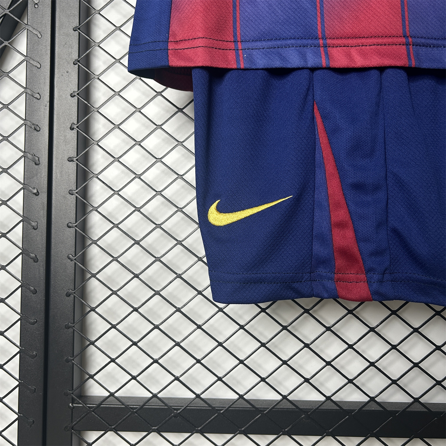AlphaJersey-Barcelona 25-26 Ed Sheeran Home Special Kids Kit - Fans Version