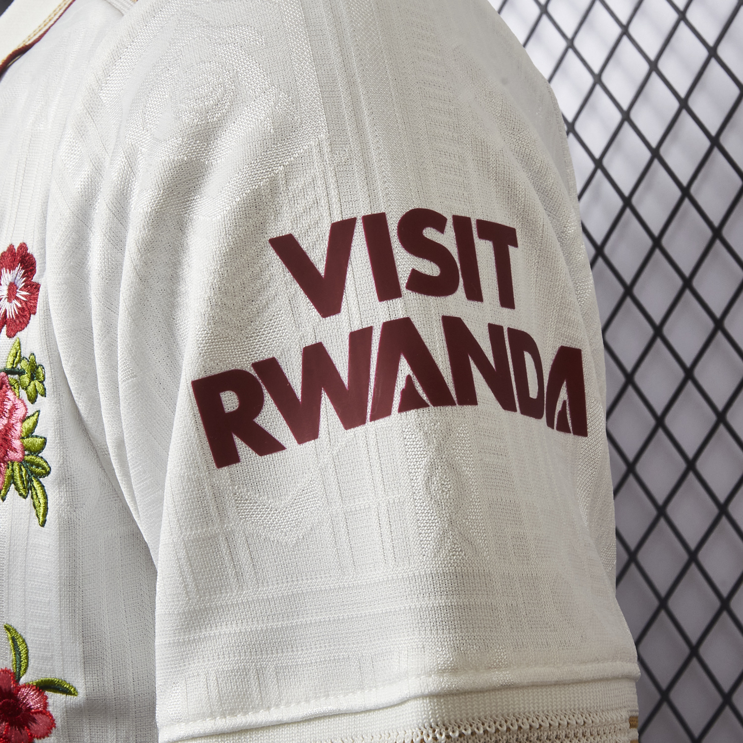 AlphaJersey-【Embroidered Flower Version】Arsenal 25-26 Third White Jersey - Player Version