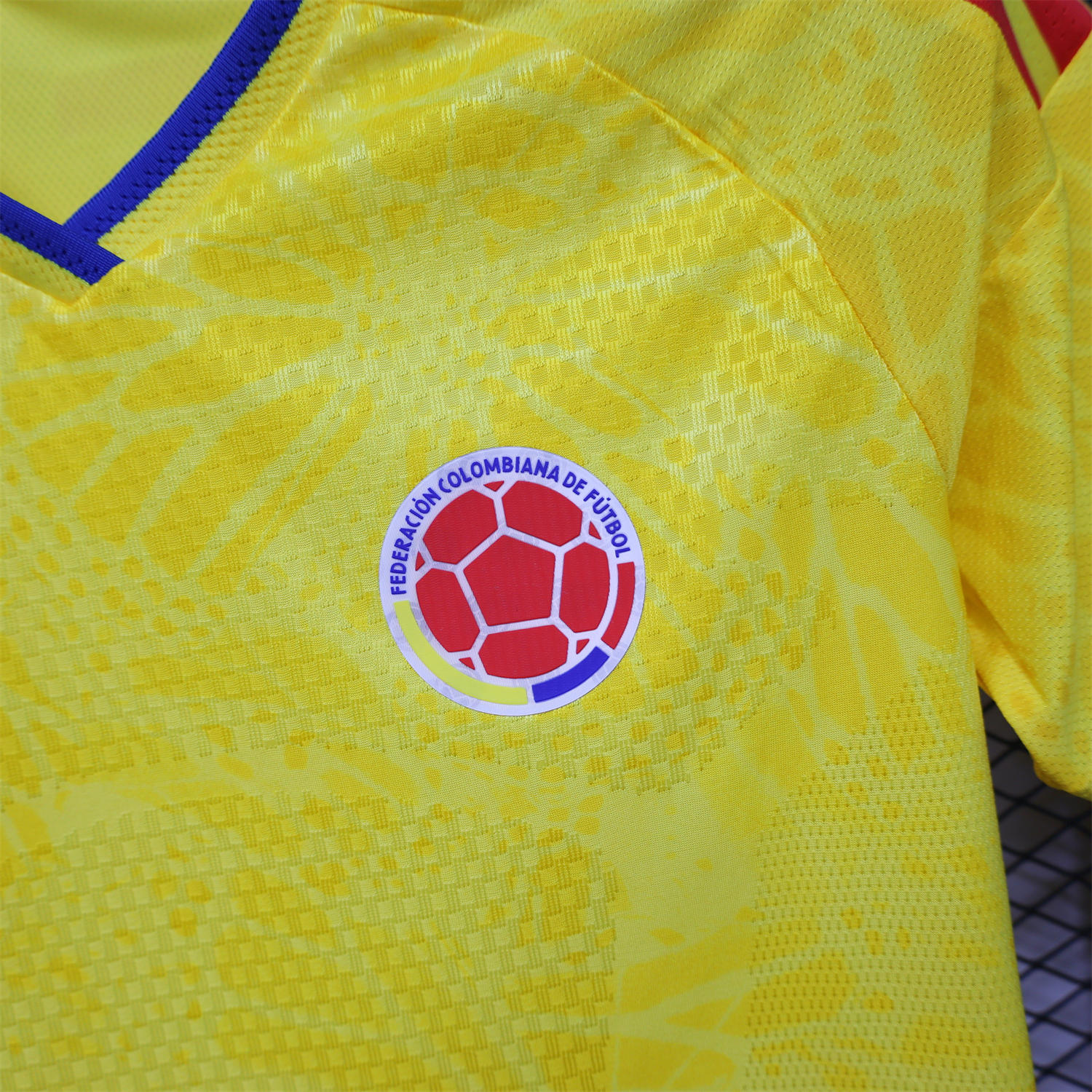 AlphaJersey-Women's Colombia 2026 Home Cropped Jersey - Player Version