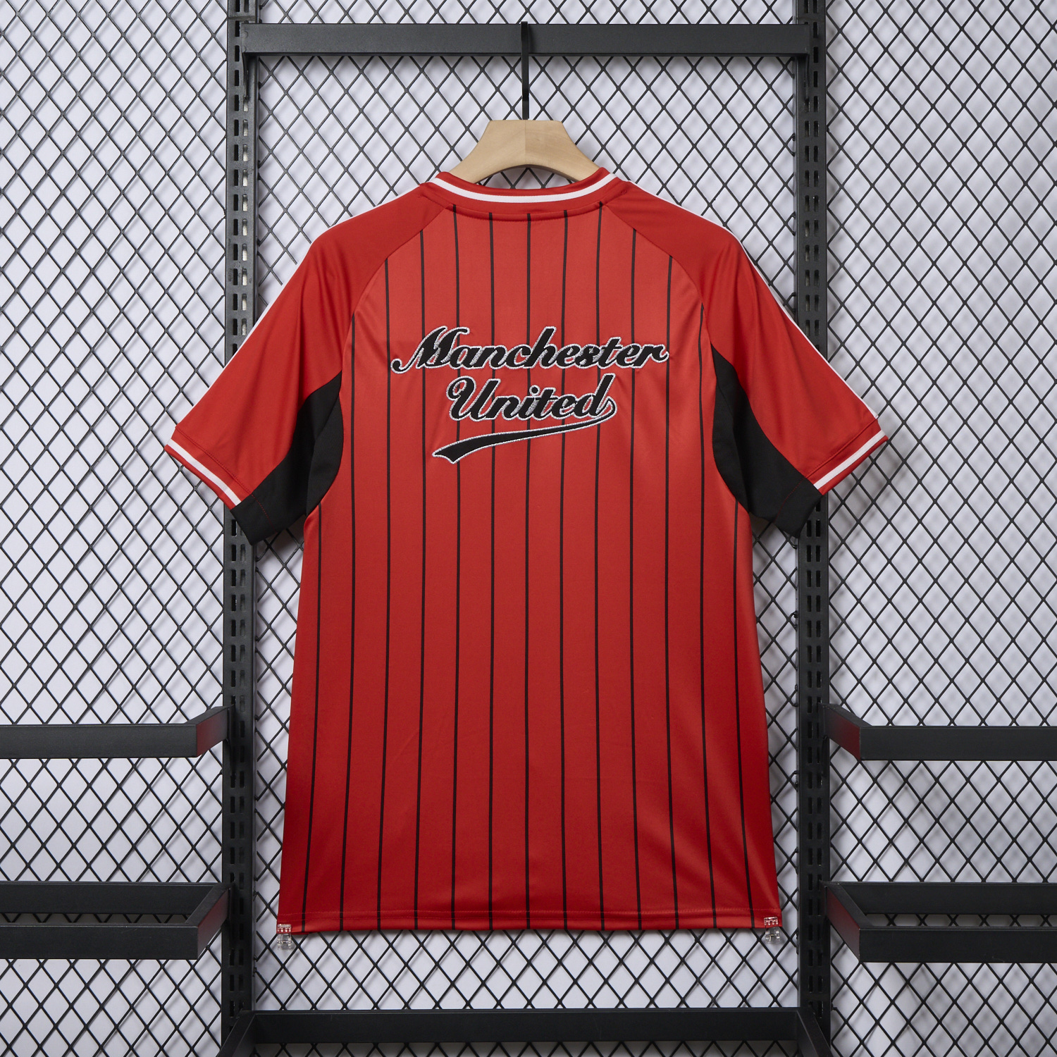 AlphaJersey-Manchester United 25-26 Red Baseball Jersey with Black Stripes