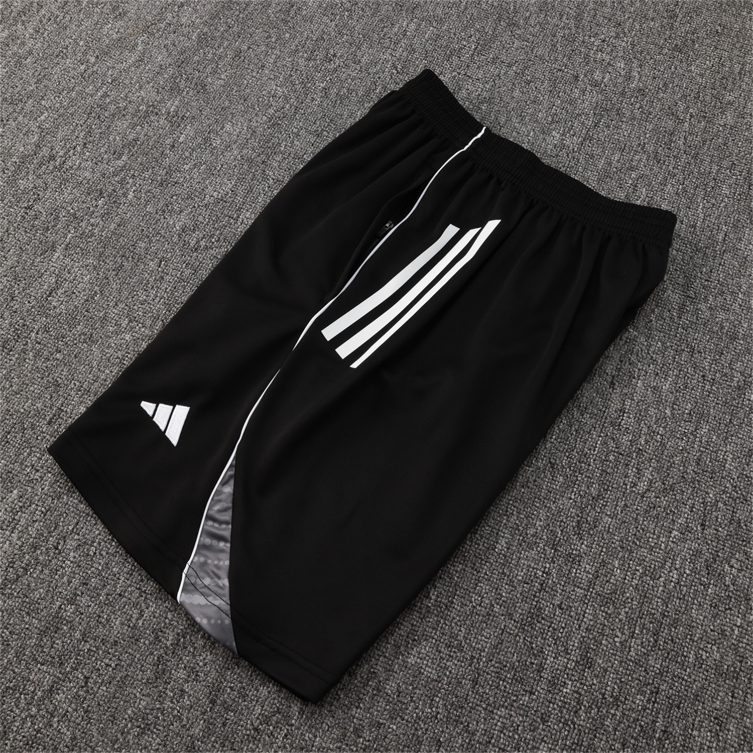 AlphaJersey-Real Madrid 25-26 Vest Training Set - Black Vest and Black Shorts