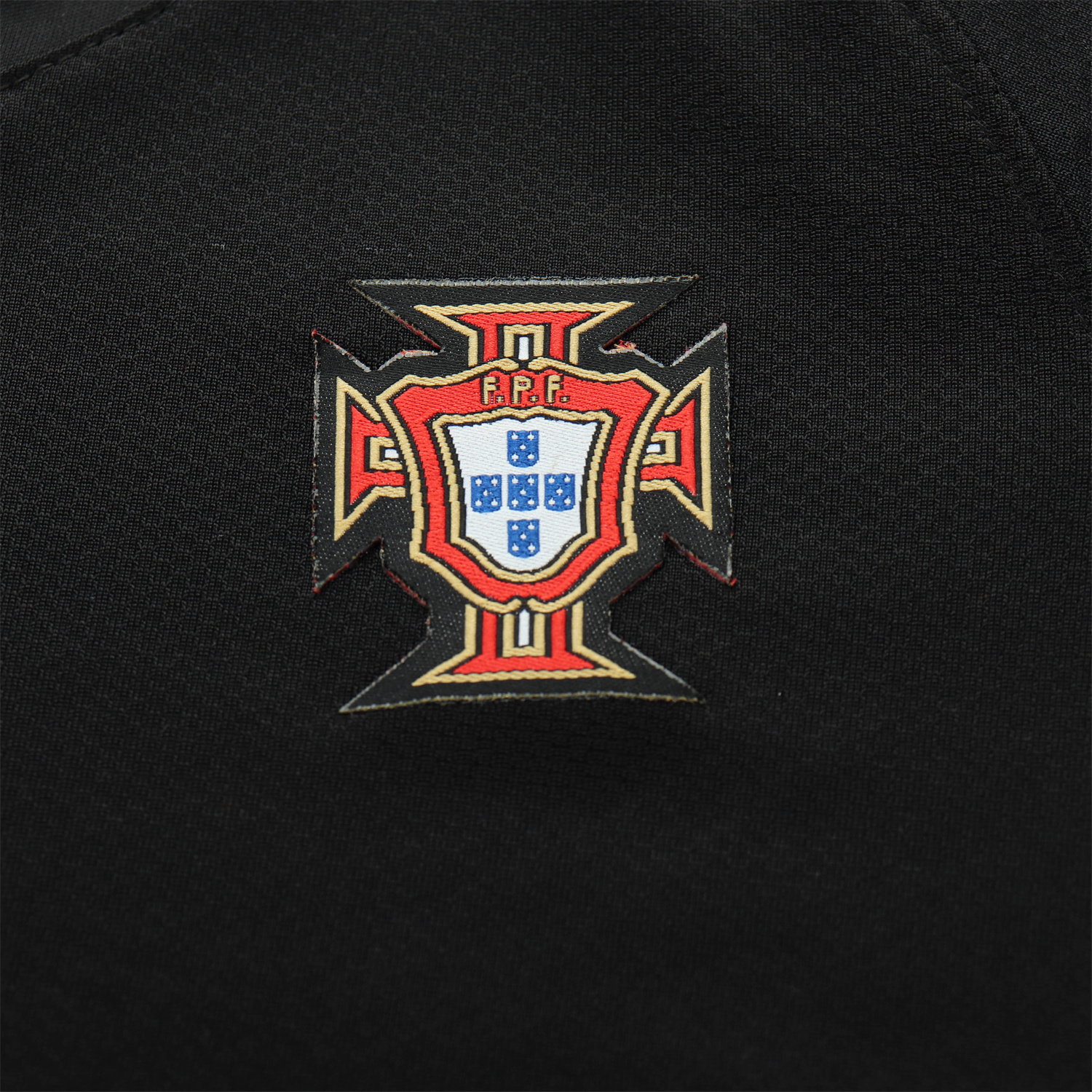 AlphaJersey-Retro Portugal 2006 Away Kids Kit