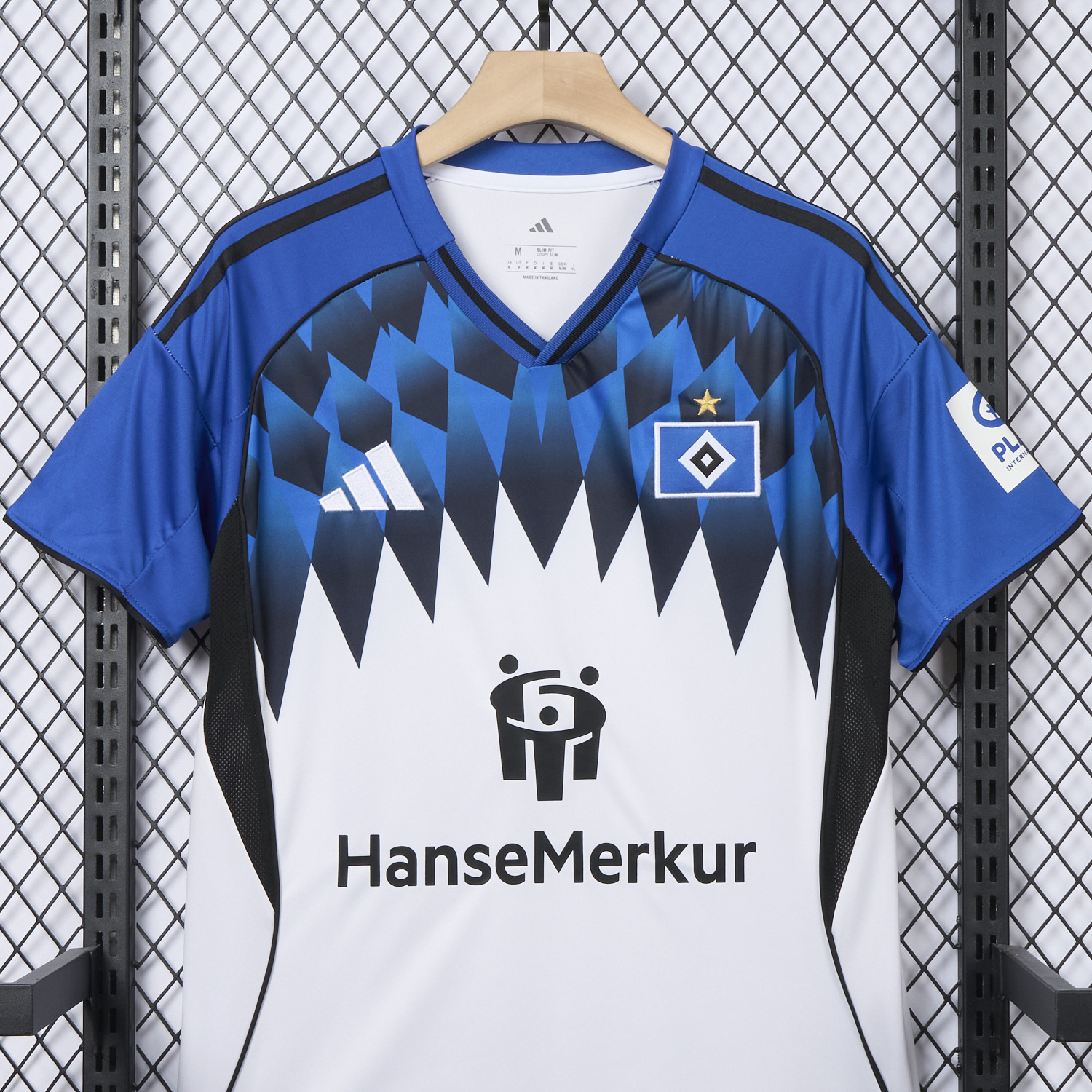 AlphaJersey-【Embroidered Team Badge】Hamburger SV 25-26 Home Jersey - Fans Version