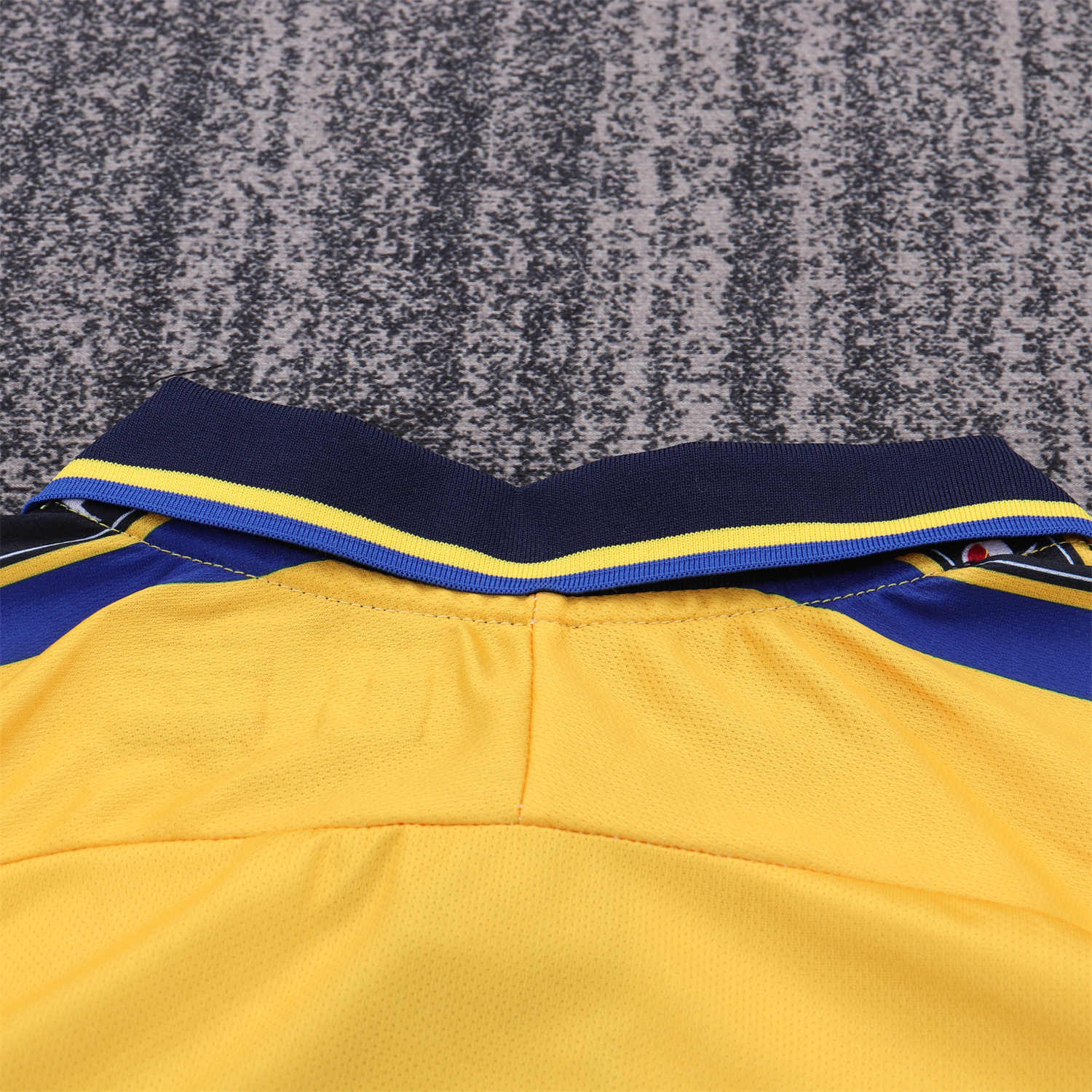 AlphaJersey-Retro Parma 1999-00 Home Kids Kit