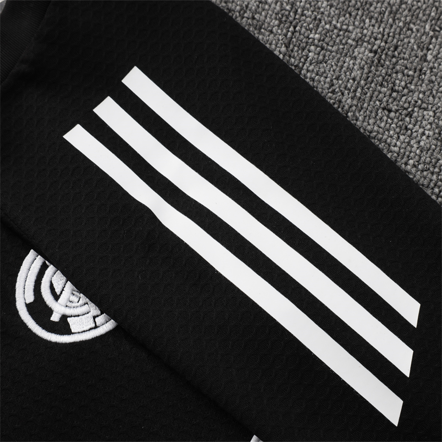 AlphaJersey-Real Madrid 25-26 Short-Sleeve Training Set - Black Top and Black Shorts