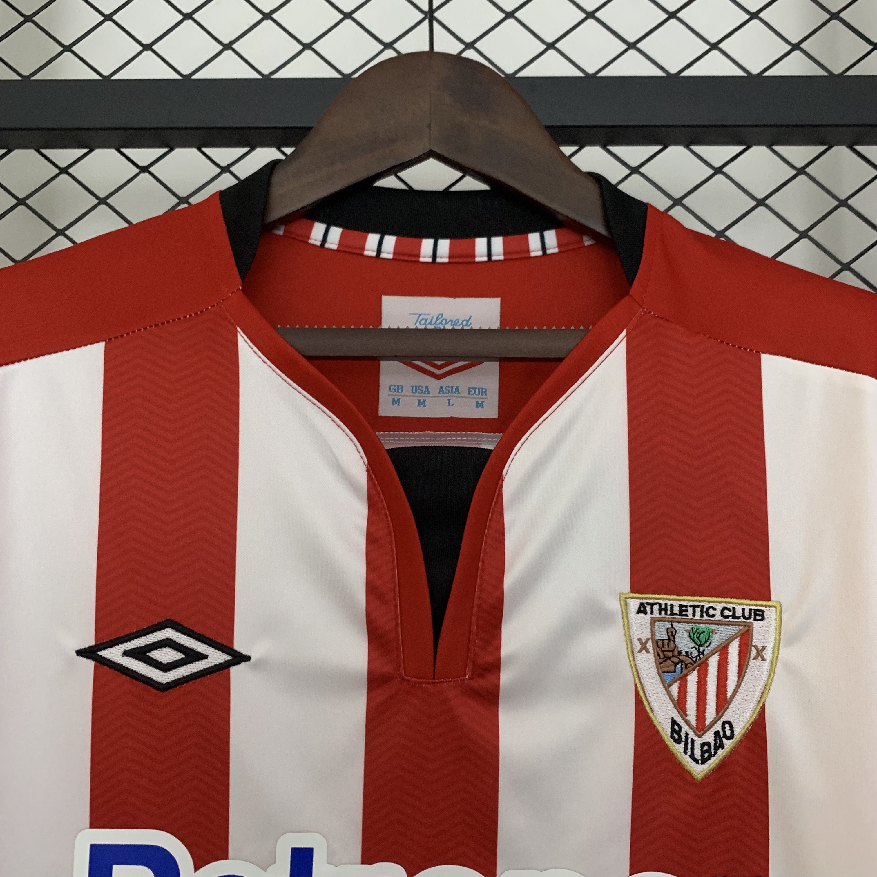 AlphaJersey-Retro Athletic Bilbao 2011-12 Home Jersey