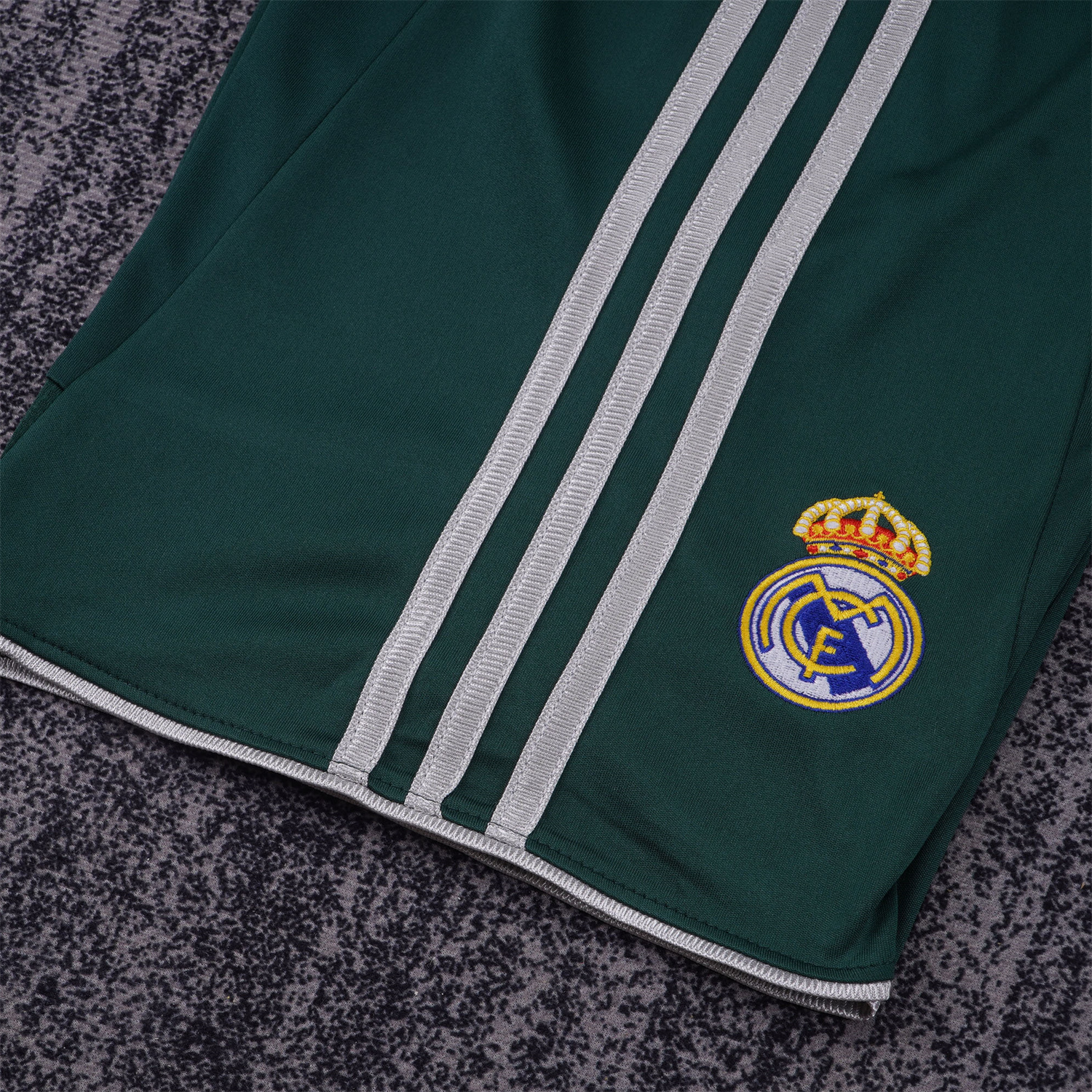 AlphaJersey-Retro Real Madrid 2012-13 Third Green Kids Kit