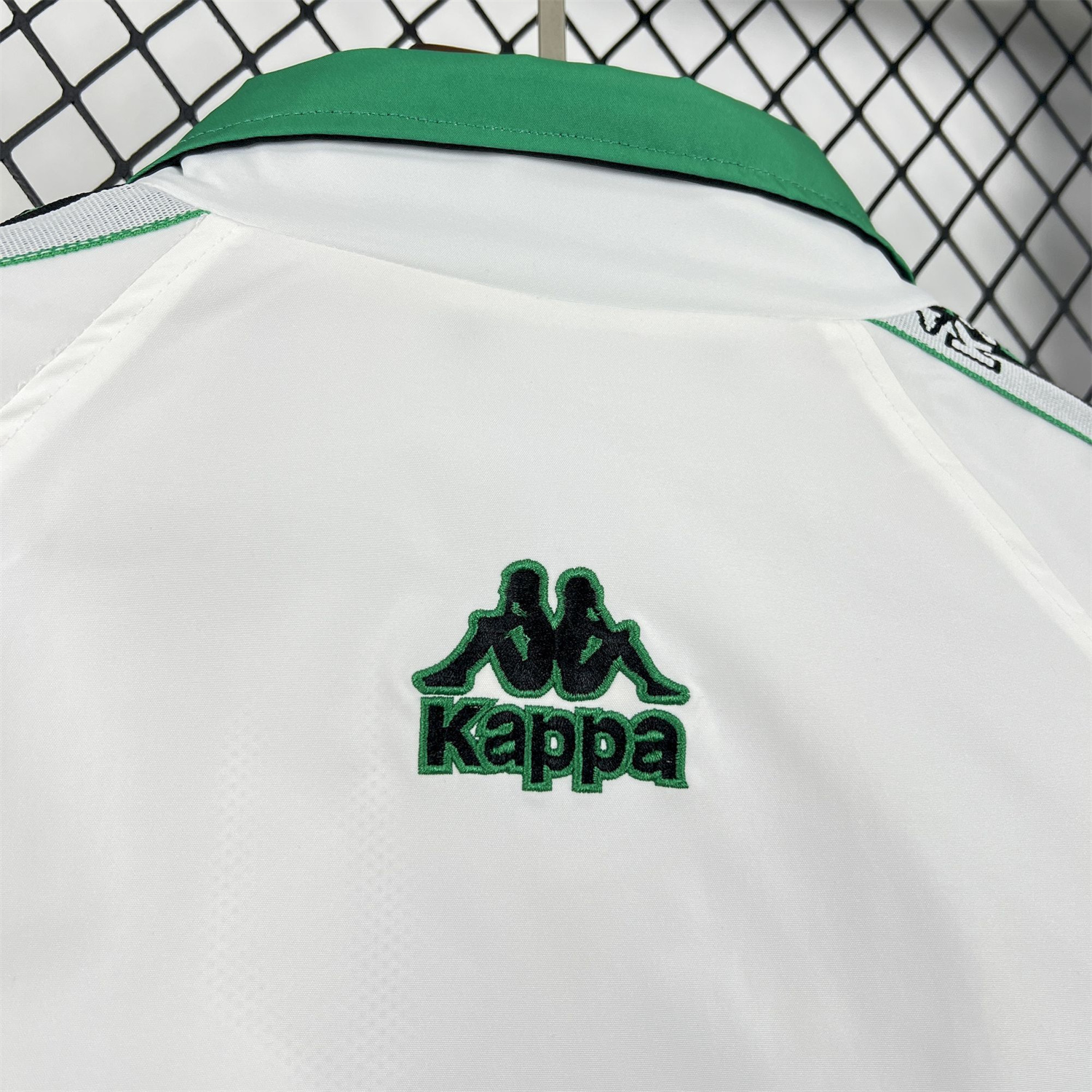 AlphaJersey-Retro Real Betis 1995-96 Black And White Windbreaker