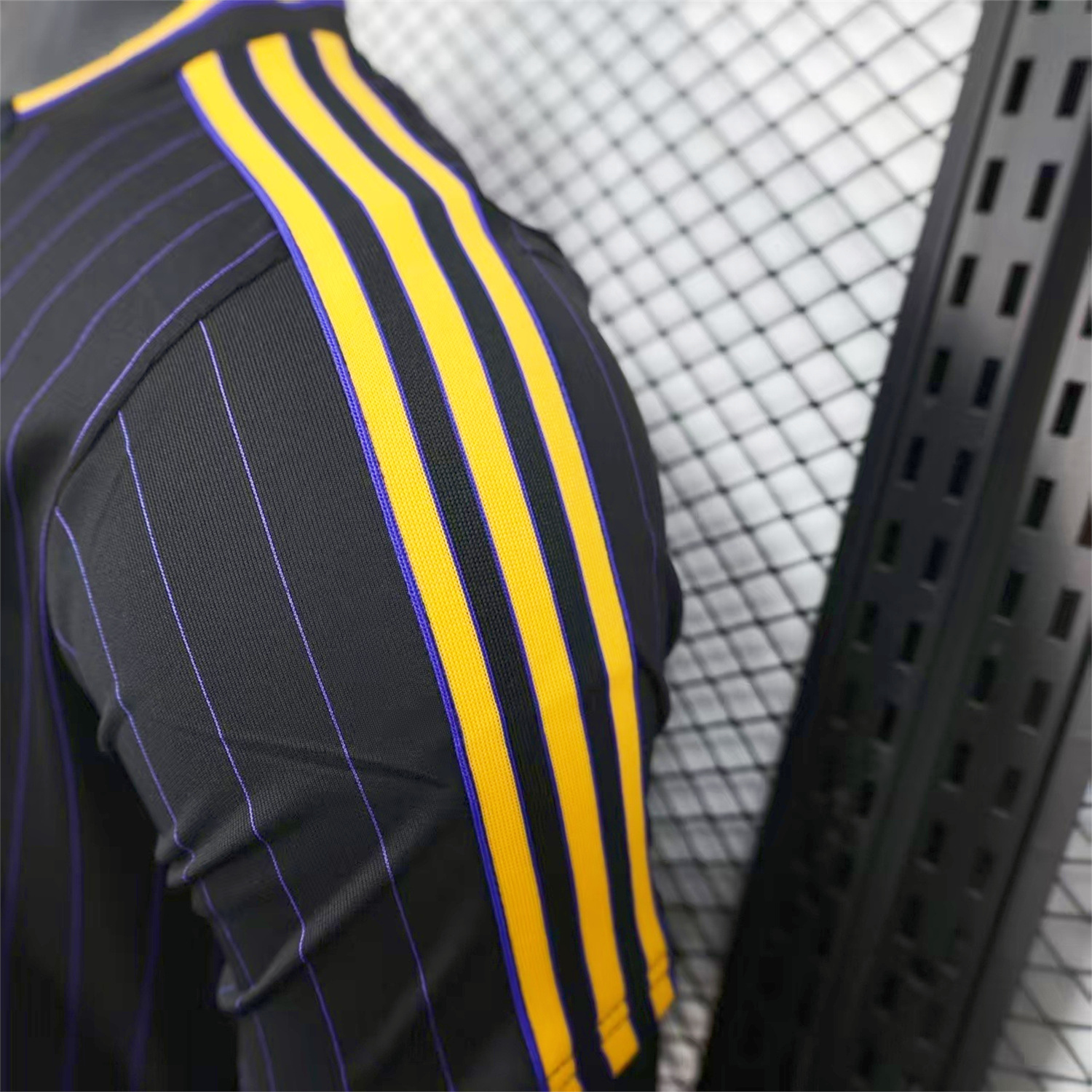AlphaJersey-Manchester United 25-26 Trefoil Purple Lines Black Travel Jersey - Player Version