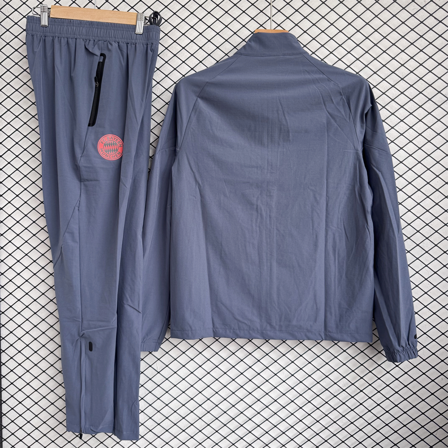 AlphaJersey-Bayern Munich 25-26 Windbreaker Training Set - Grey Top and Pants