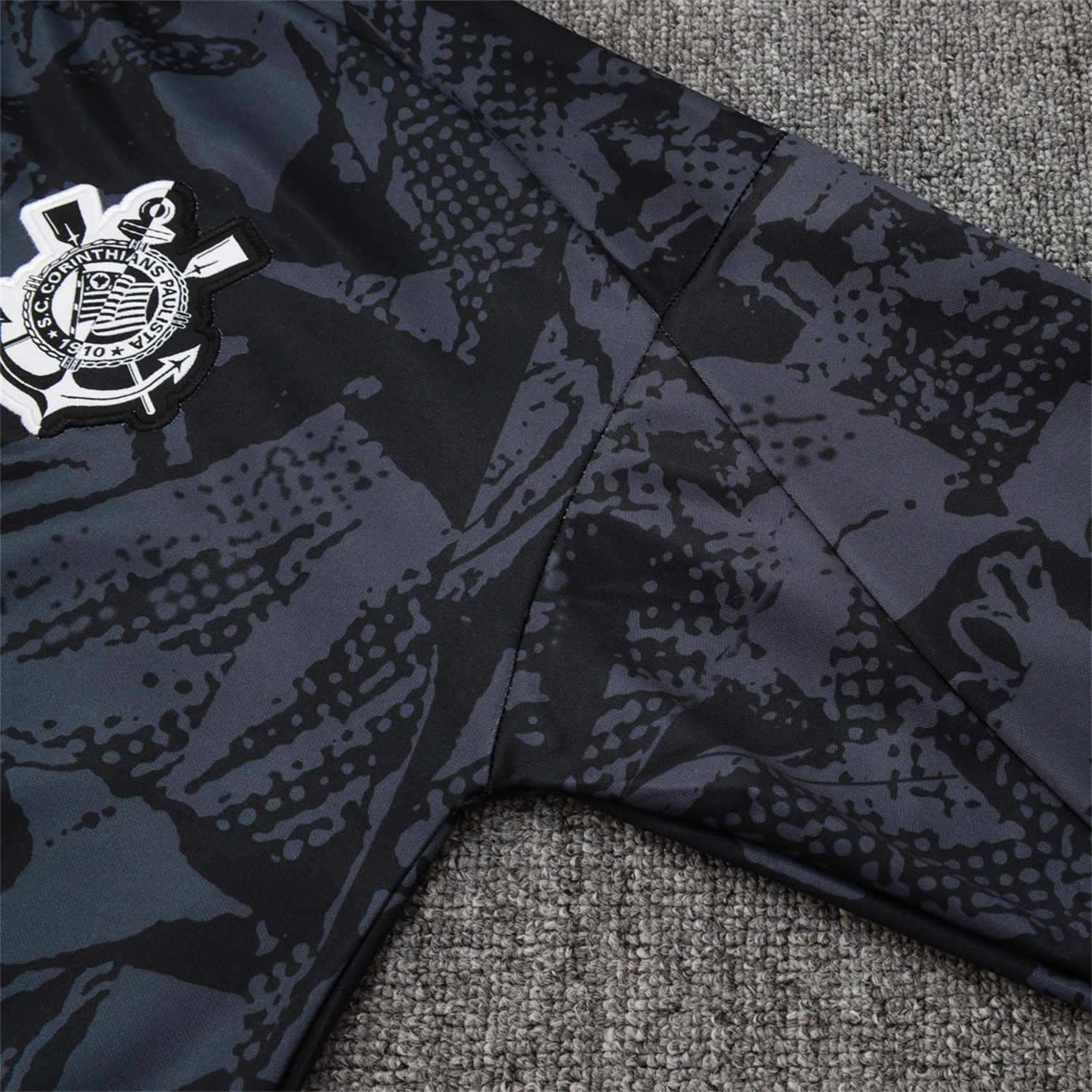 AlphaJersey-Corinthians 25-26 Jacket Training Tracksuit - Black and Gray Pattern Jackets & Black Pants