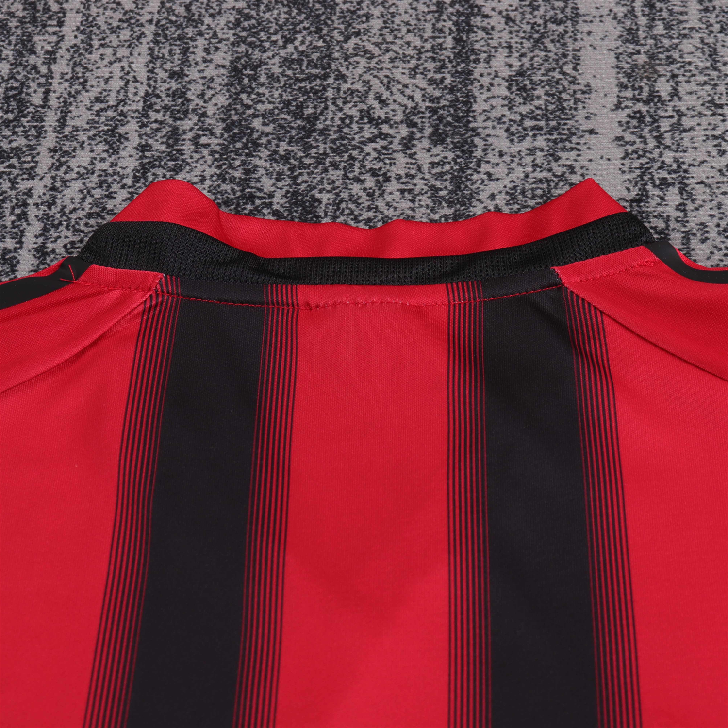 AlphaJersey-Retro AC Milan 2004-05 Home Kids Kit