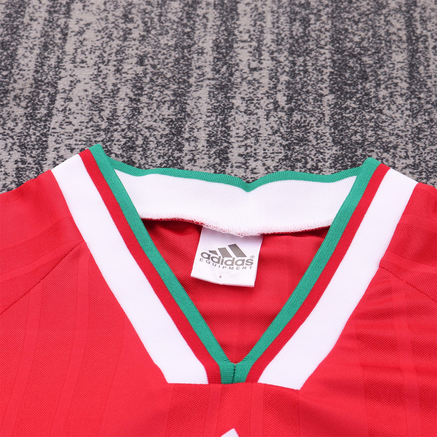 AlphaJersey-Retro Liver.pool 1993-95 Home Kids Kit