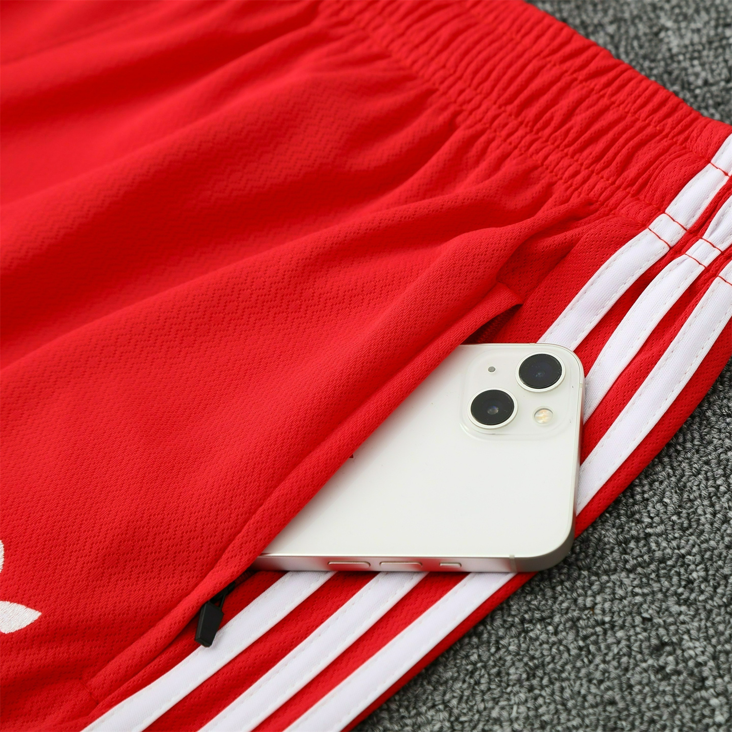 AlphaJersey-Bayern Munich 25-26 Short-Sleeve Training Set - Red Top & Red Shorts