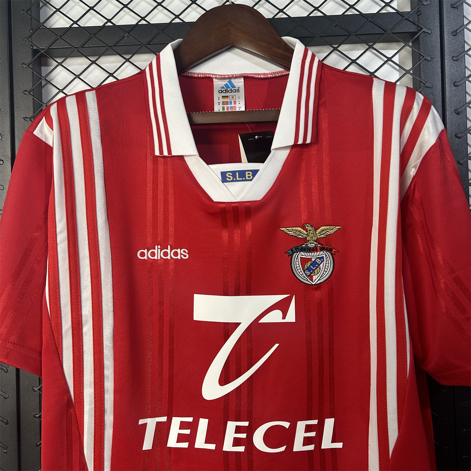 AlphaJersey-Retro Benfica 1997-98 Home Jersey