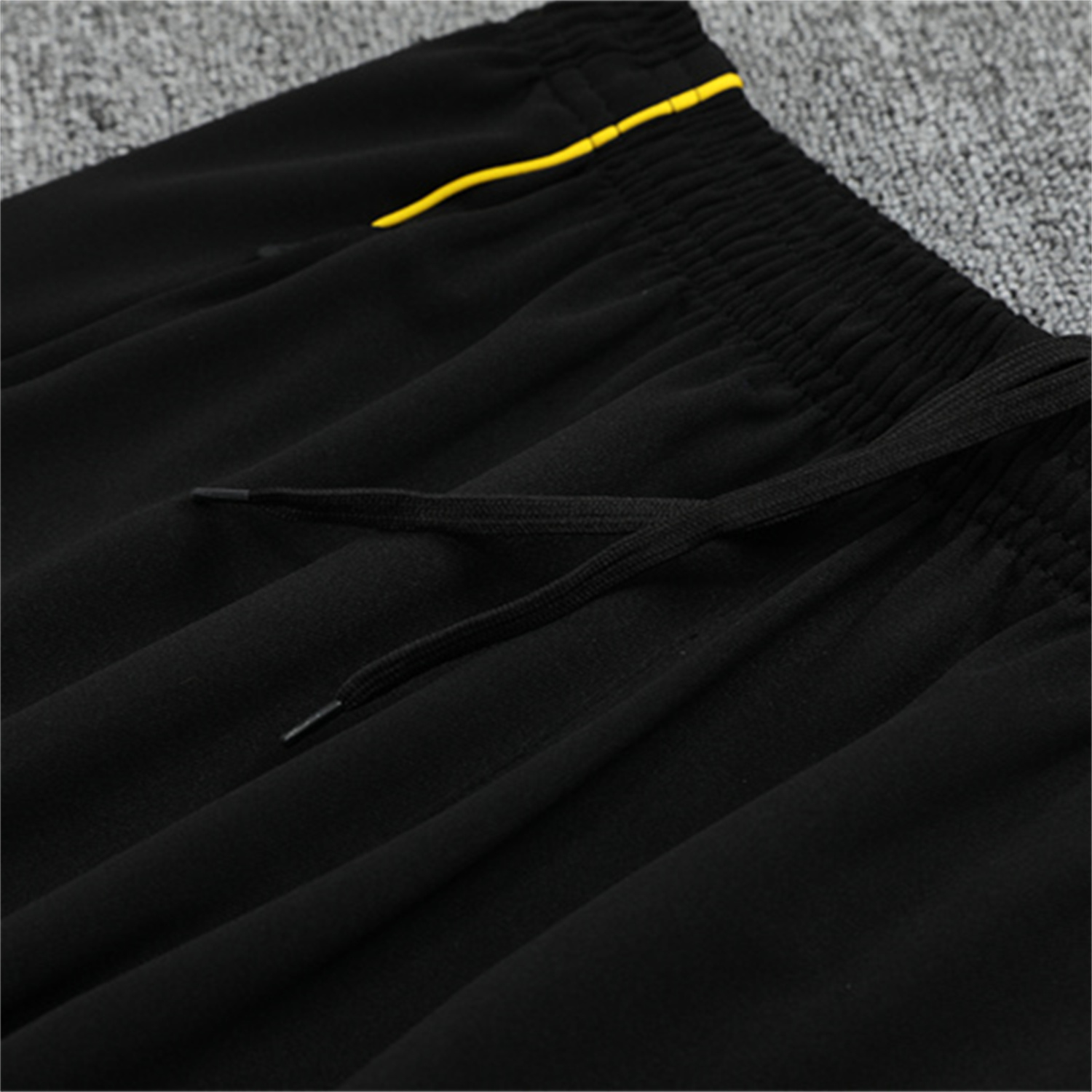 AlphaJersey-Real Madrid 25-26 Kids Long Sleeve Training Set - Yellow Line White Top and Black Shorts