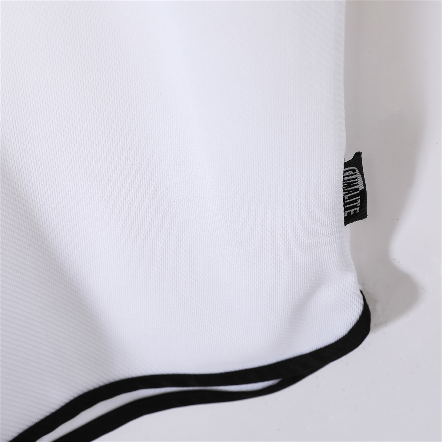 AlphaJersey-Retro Newcastle United 1999-00 Away Jersey