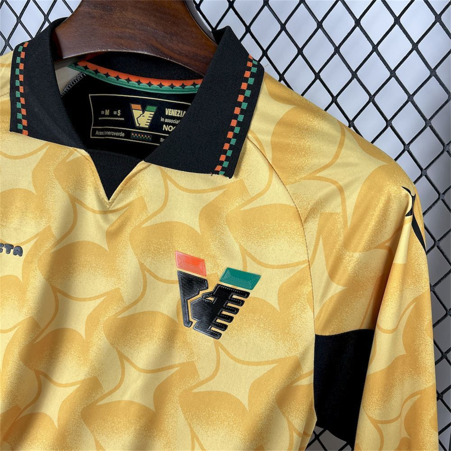 AlphaJersey-Venezia FC 25-26 Goalkeeper Yellow Unsponsored Long Sleeves Jersey - Fans Version
