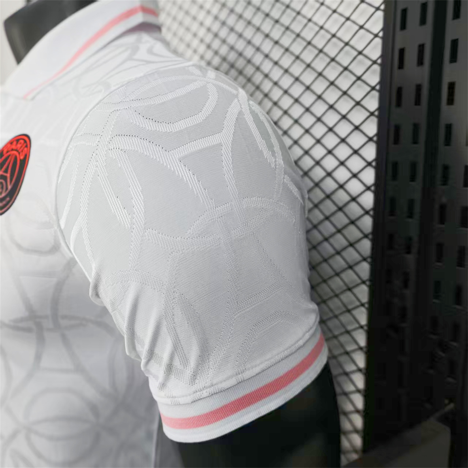 AlphaJersey-Paris Saint-Germain PSG 25-26 White And Pink Pre-Match Training Jersey - Player Version