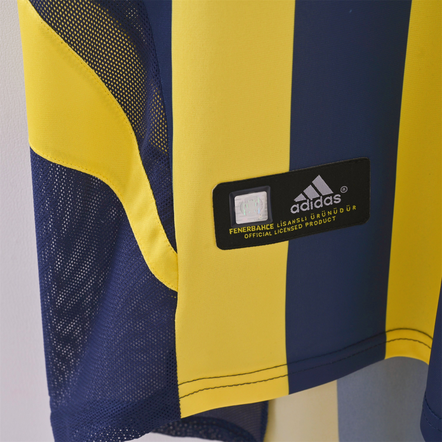 AlphaJersey-Retro Fenerbahce 2005-06 Home Jersey