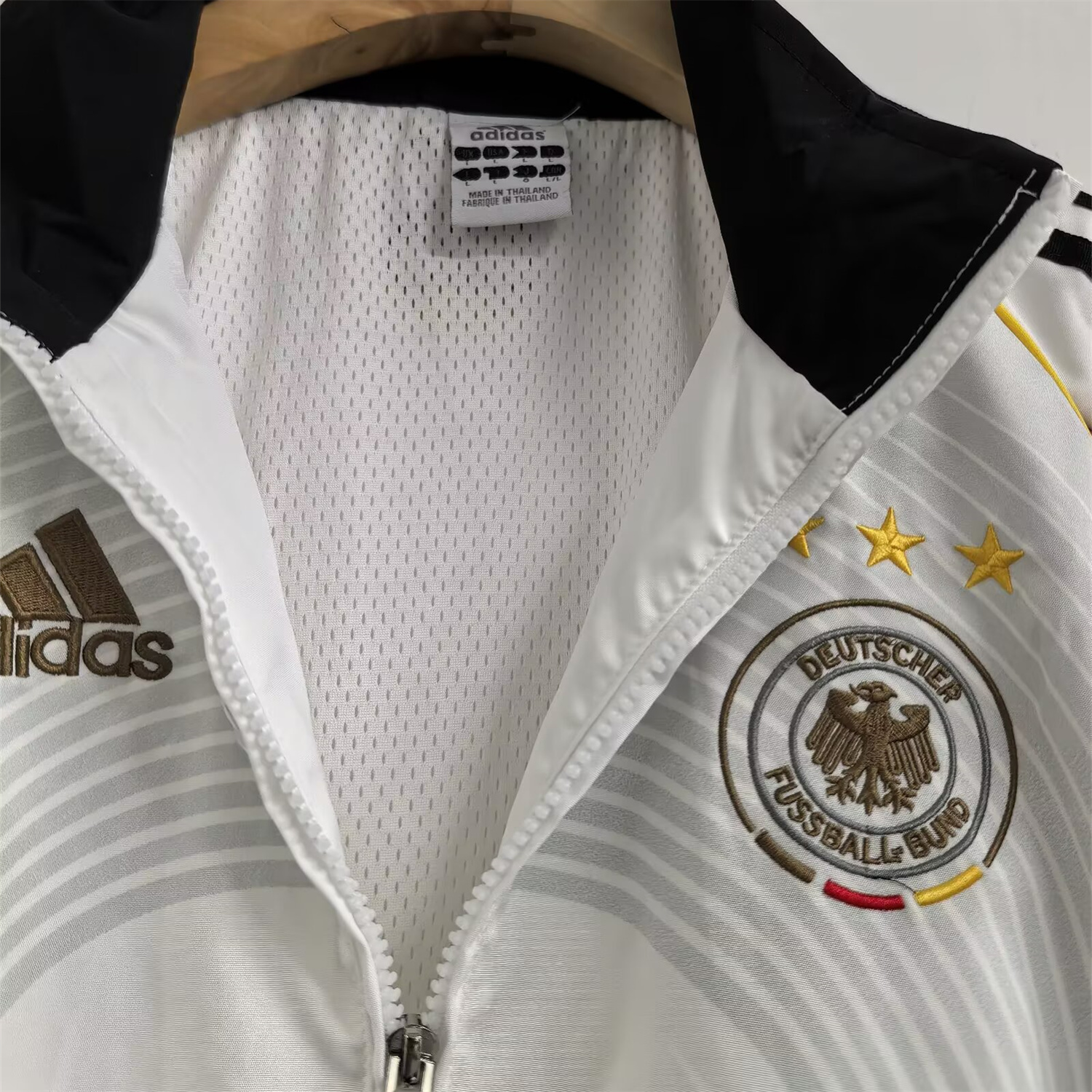 AlphaJersey-Retro Germany 2006 Vintage Style Windbreaker - White & Black