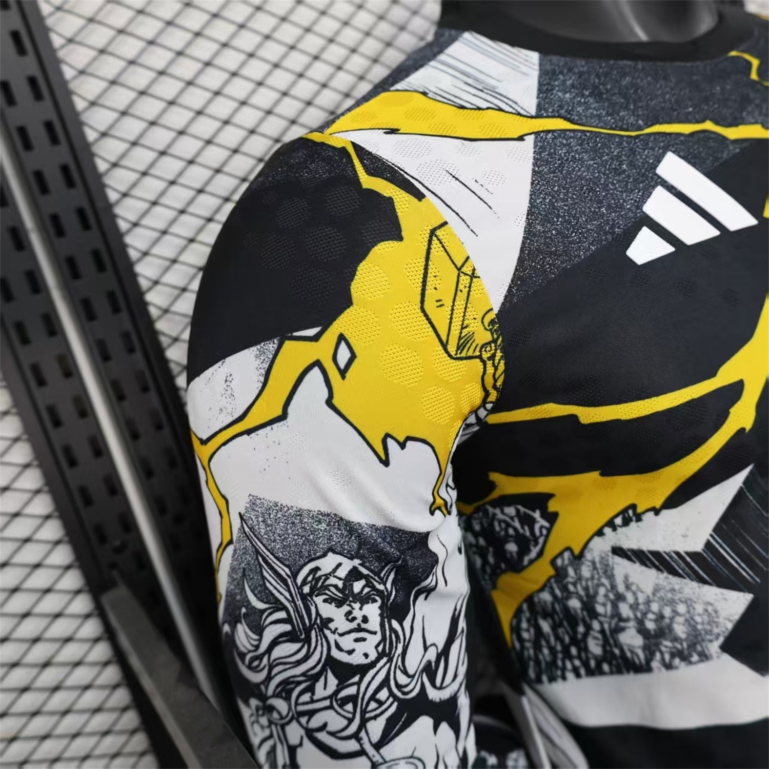 AlphaJersey-Real Madrid 25-26 Thunder Comics Pre-Match Special Long Sleeves Jersey - Player Version