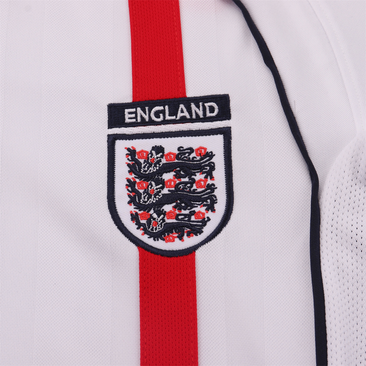 AlphaJersey-Retro England 2002 Home Kids Kit