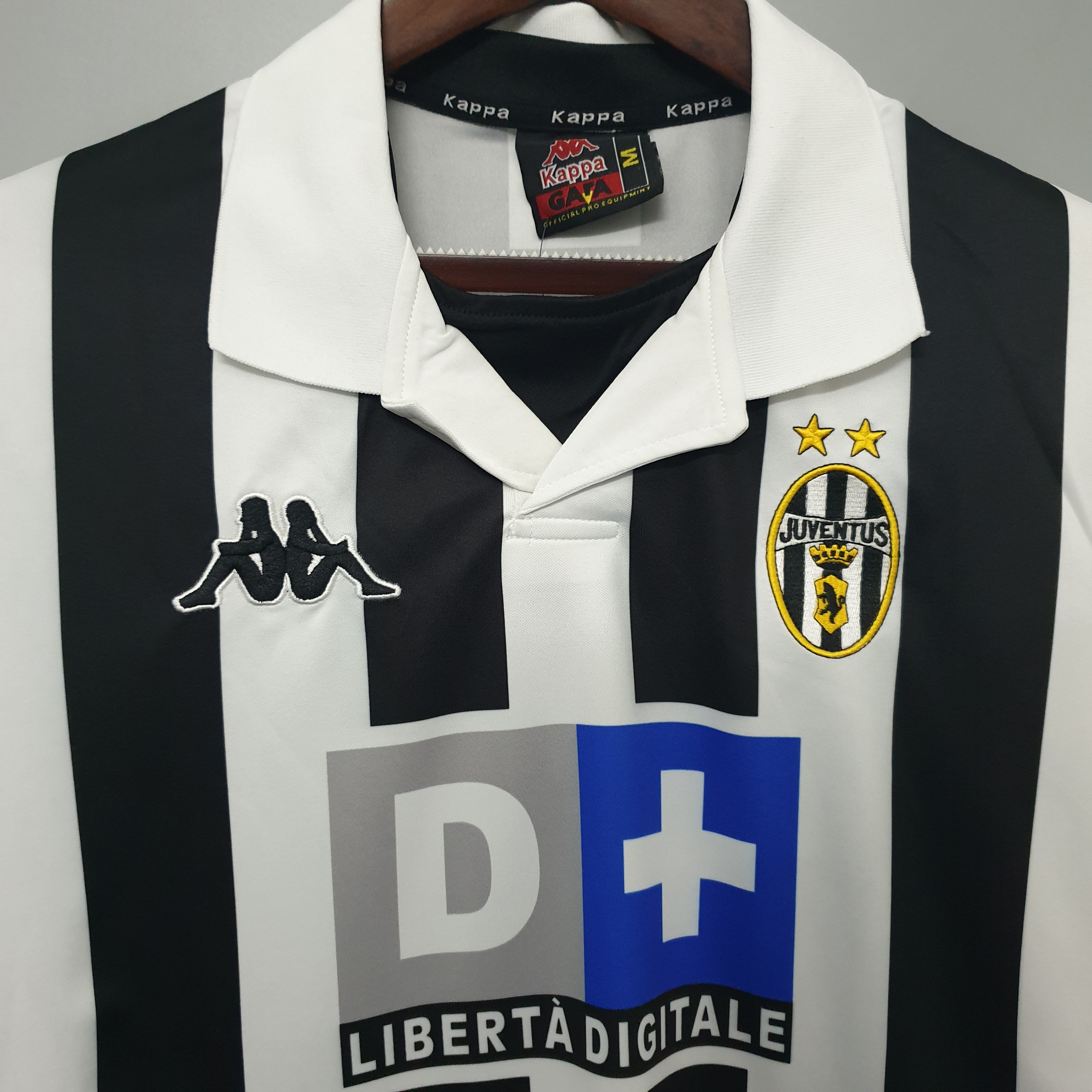 AlphaJersey-Retro Juventus 1999-00 Home Stadium Jersey