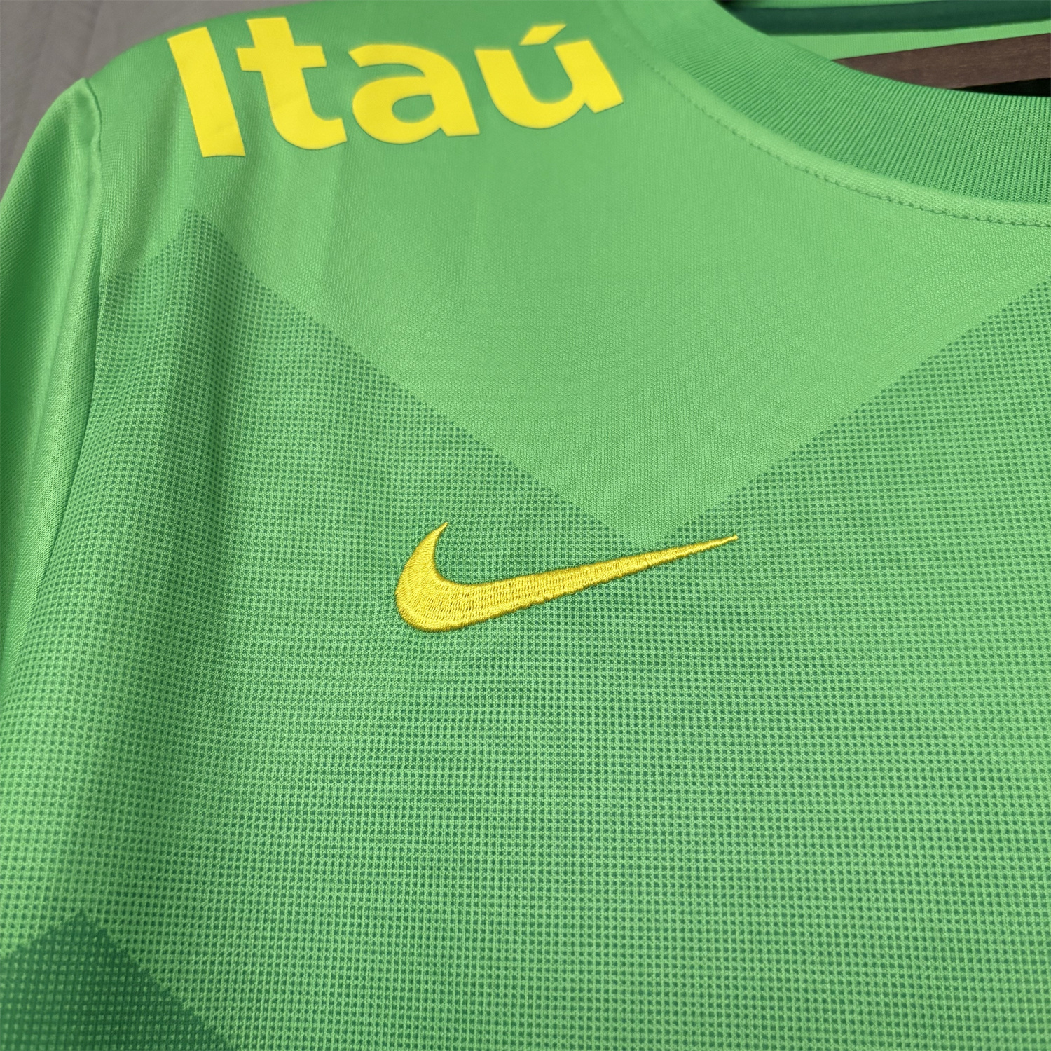 AlphaJersey-Retro Brazil 2022 Pre-Match Green Special Jersey