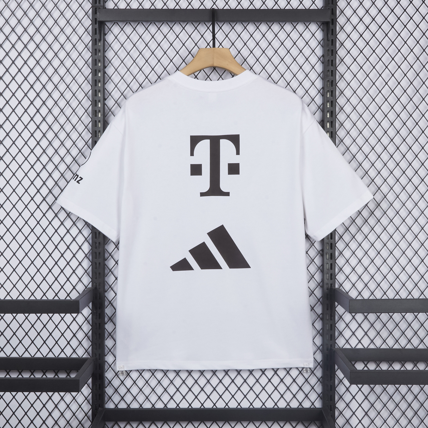 AlphaJersey-Bayern Munich 25-26 “35. Deutscher Meister” Championship Commemorative White T-shirt
