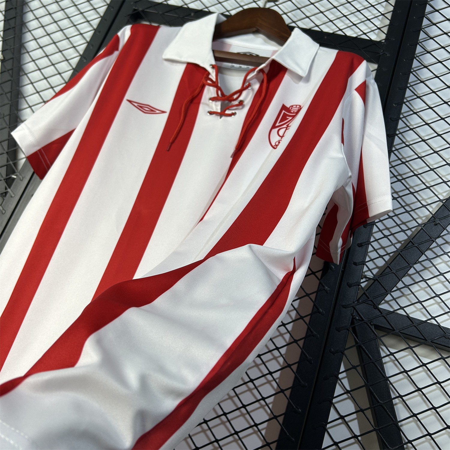 AlphaJersey-Retro Granada CF 2005-06 Home Jersey