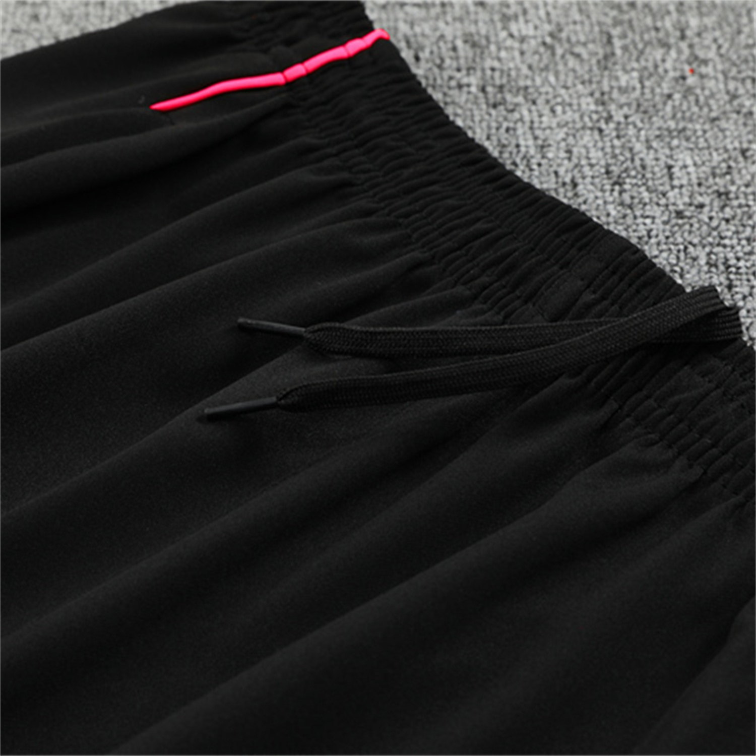 AlphaJersey-Arsenal 25-26 Kids Long Sleeve Training Set - Pink Logo Balck Top & Black Pants