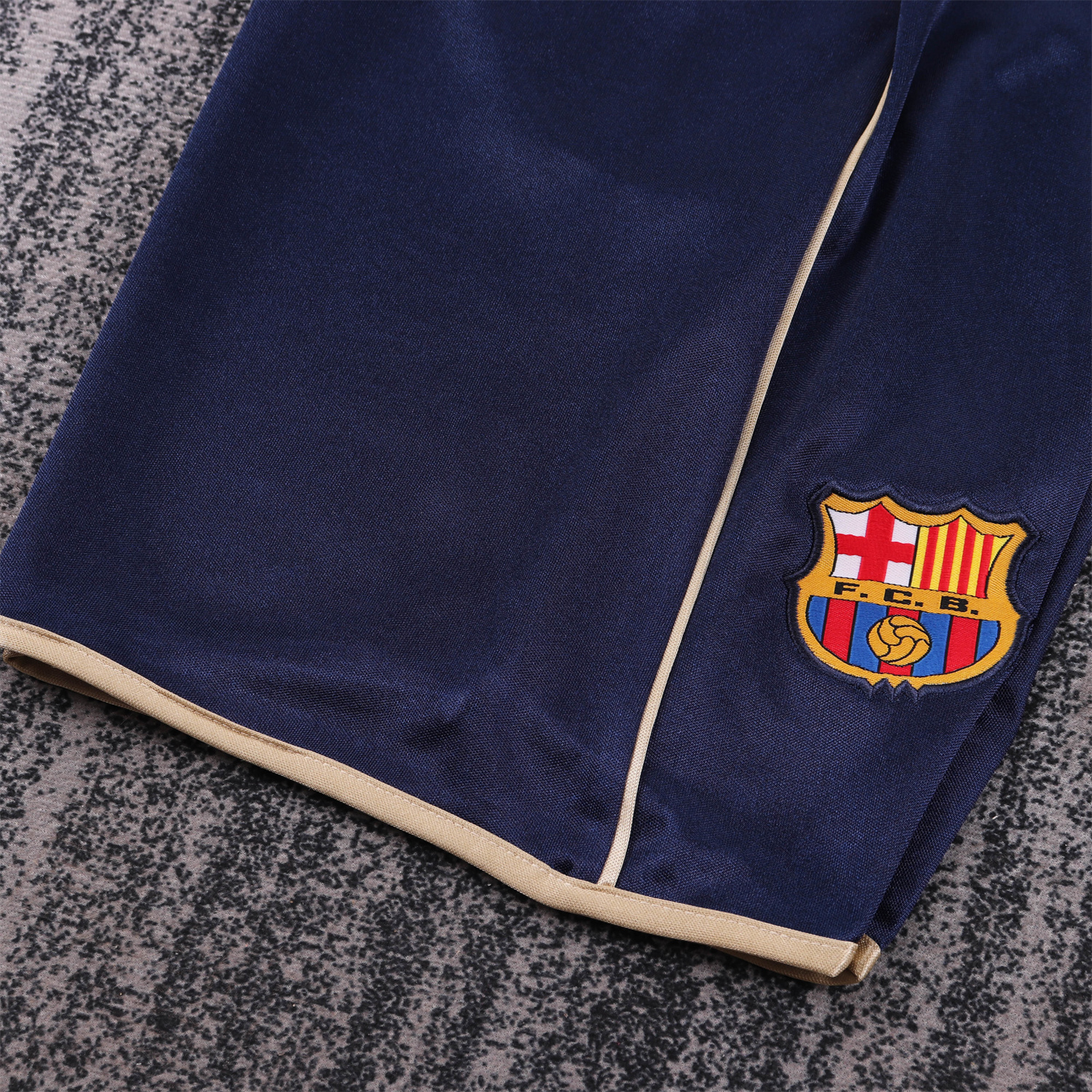 AlphaJersey-Retro Barcelona 2001-02 Away Kids Kit