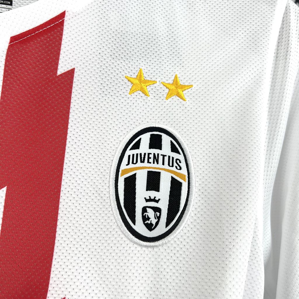 AlphaJersey-Retro Juventus 2010-11 Away Jersey